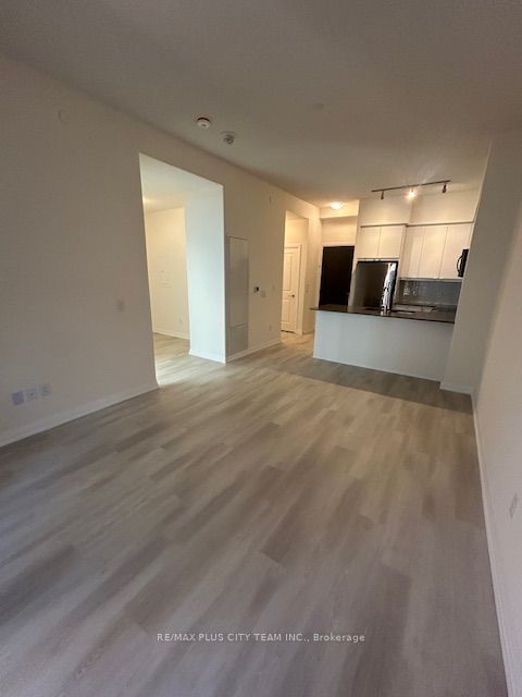 3270 Sheppard Avenue E 626, Toronto, ON M1T 3K3 photo 3