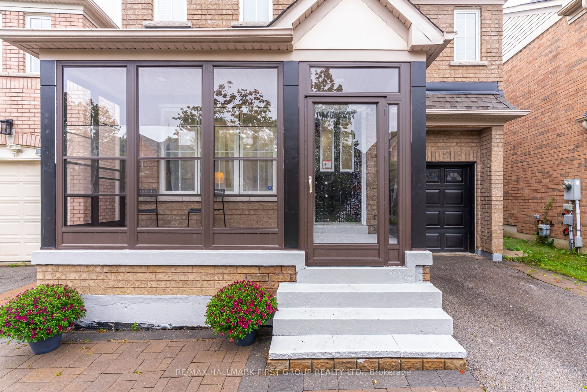 6 Tansley Crescent, Ajax, ON L1Z 1Y5 photo 2