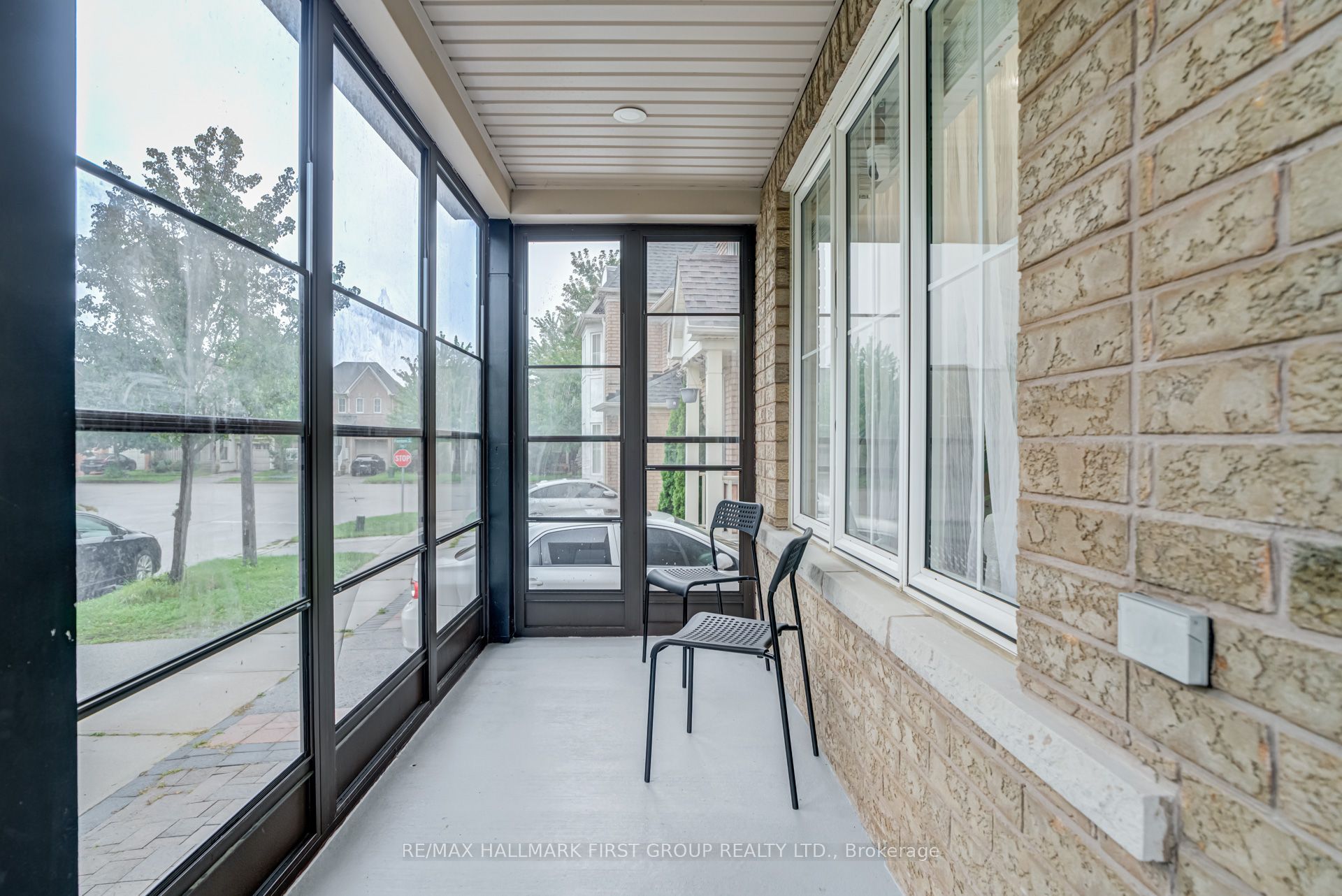 6 Tansley Crescent, Ajax, ON L1Z 1Y5 photo 3