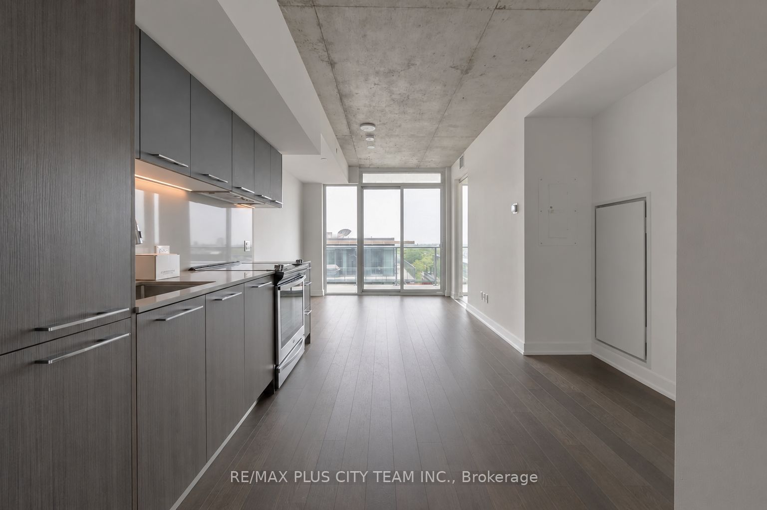 25 Baseball Place 903, Toronto, ON M4M 0E7 photo 2