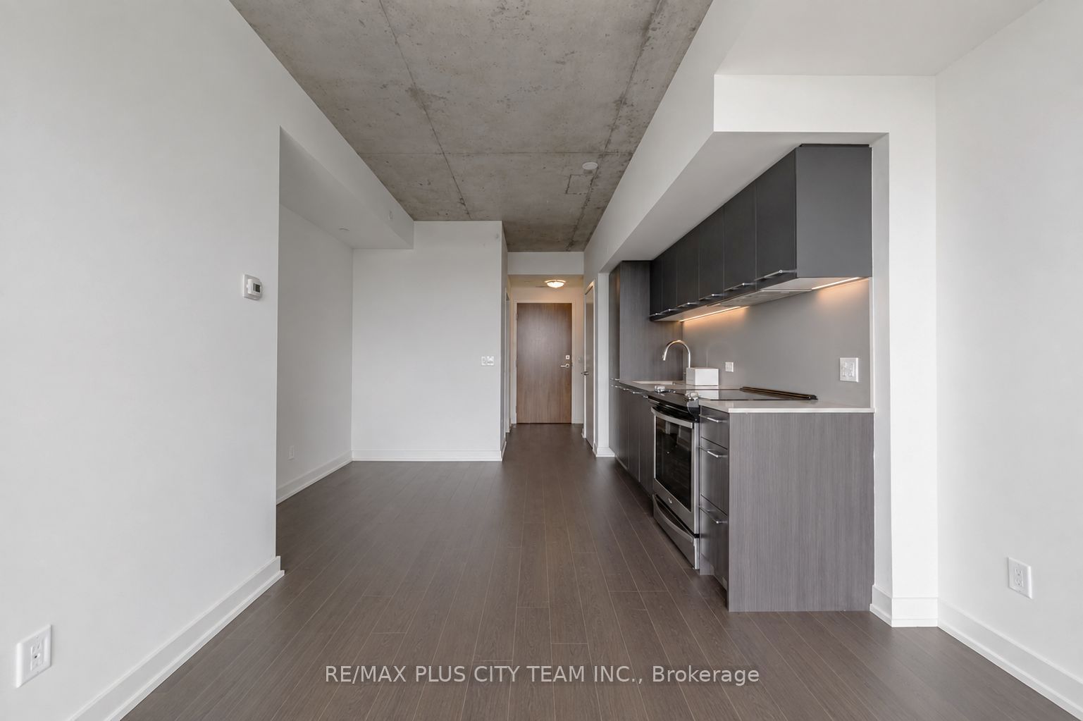 25 Baseball Place 903, Toronto, ON M4M 0E7 photo 4