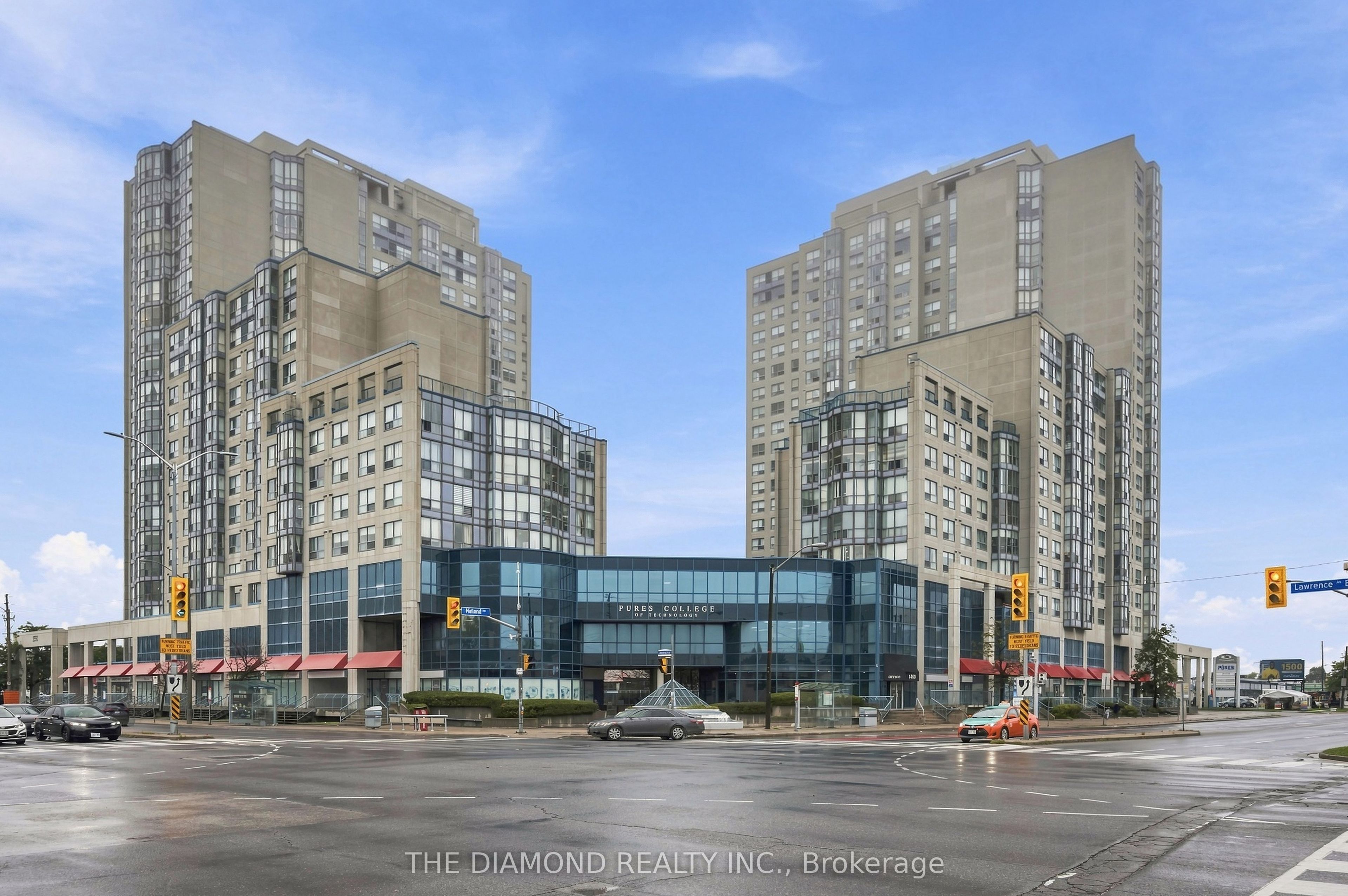 2550 Lawrence Avenue E 816, Toronto, ON M1P 4Z3 photo 2
