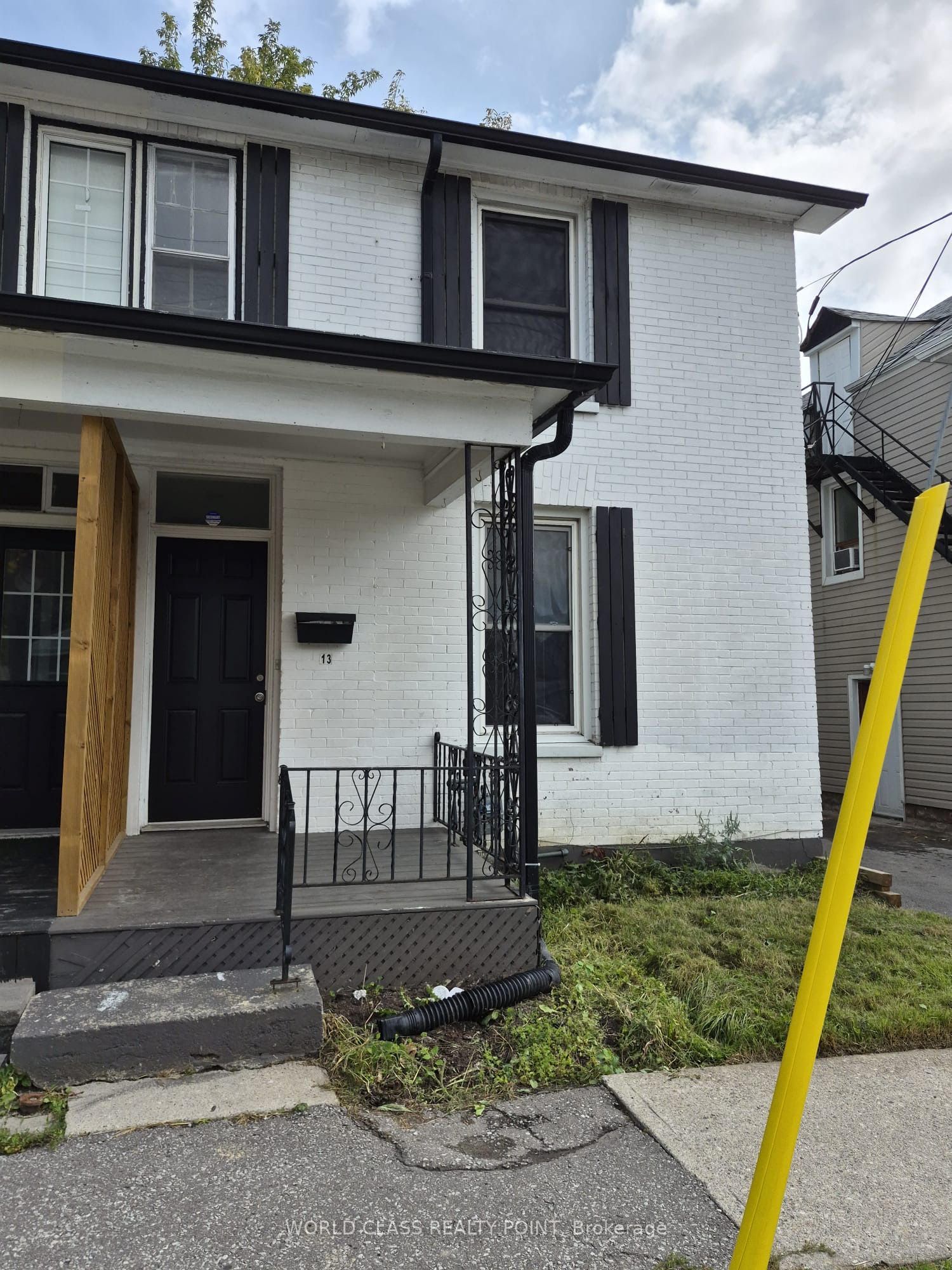 13 Brock Street E, Oshawa, ON L1G 1R8