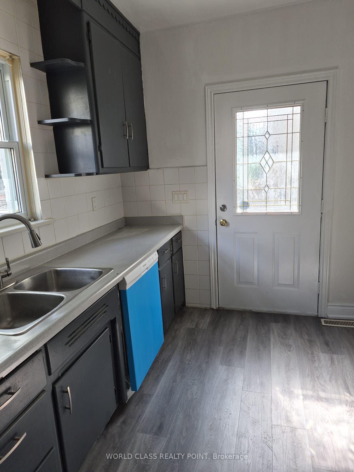 13 Brock Street E, Oshawa, ON L1G 1R8 photo 5