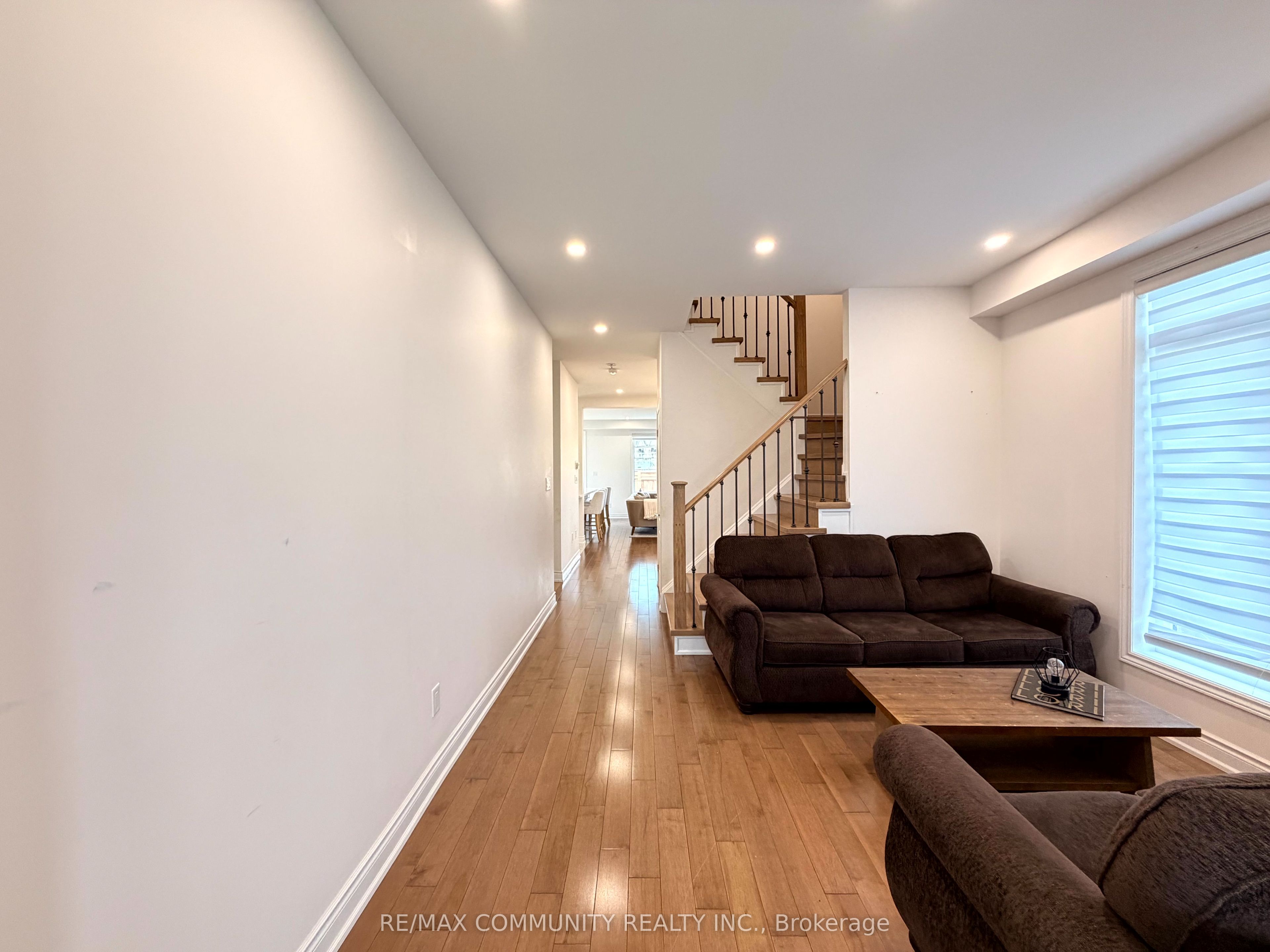 2557 Bandsman Crescent, Oshawa, ON L1L 0M2 photo 4