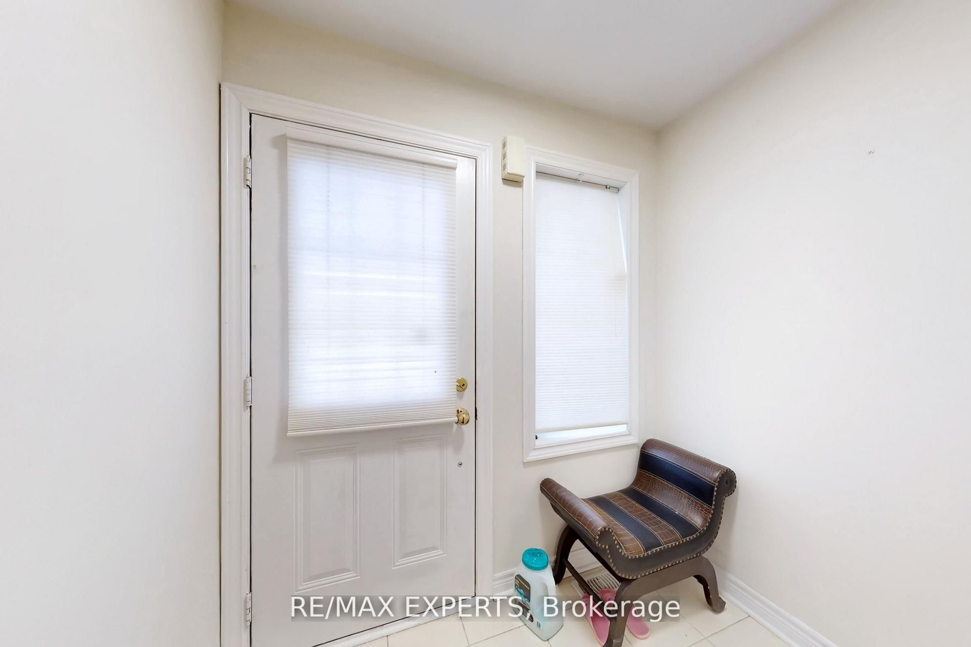 14 Snowy Owl Way Bsmt, Toronto, ON M1X 0B4 photo 2
