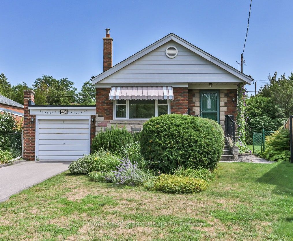 40 Shandara Crescent, Toronto, ON M1R 1E9