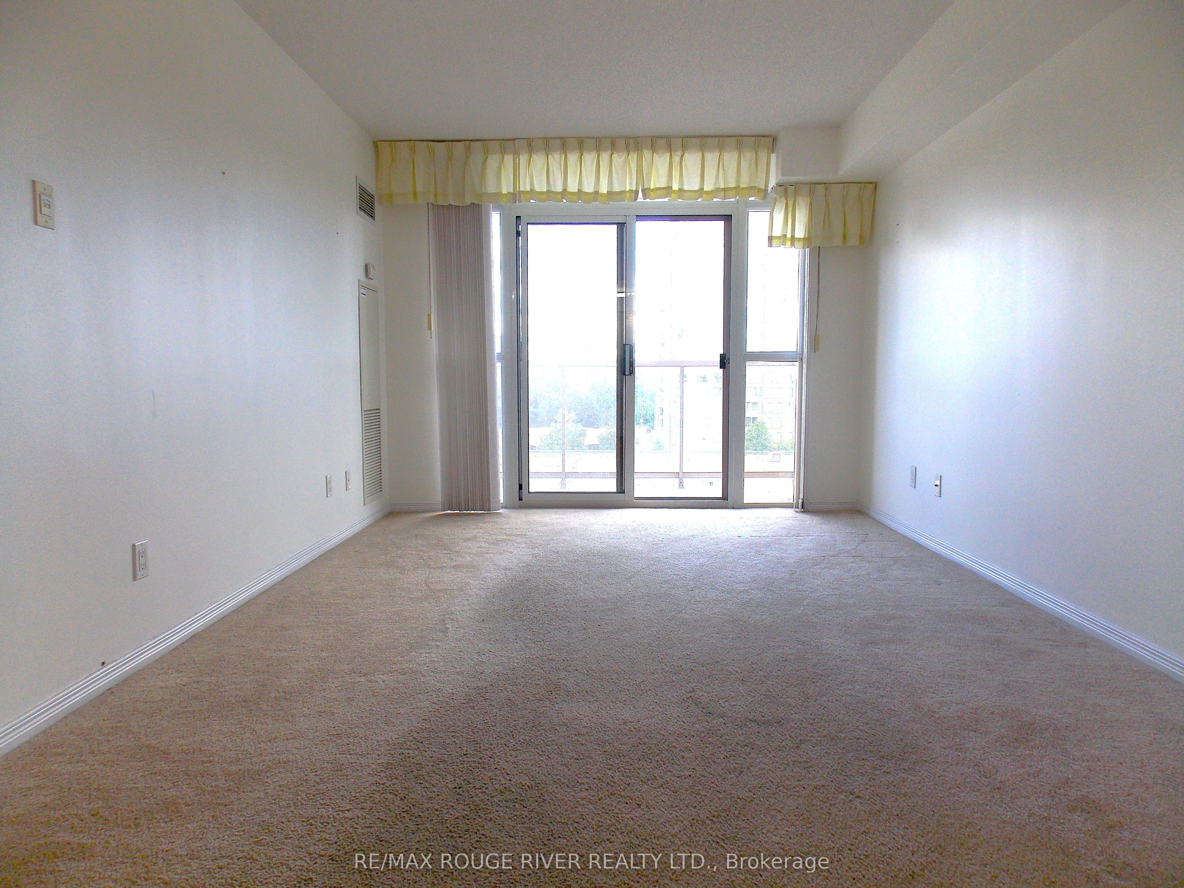3650 Kingston Road 726, Toronto, ON M1M 3X9 photo 4