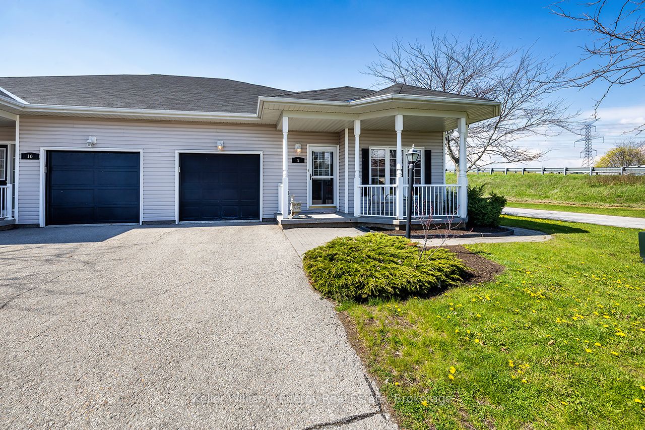 8 Hinkley Trail, Clarington, ON L1B 1P4
