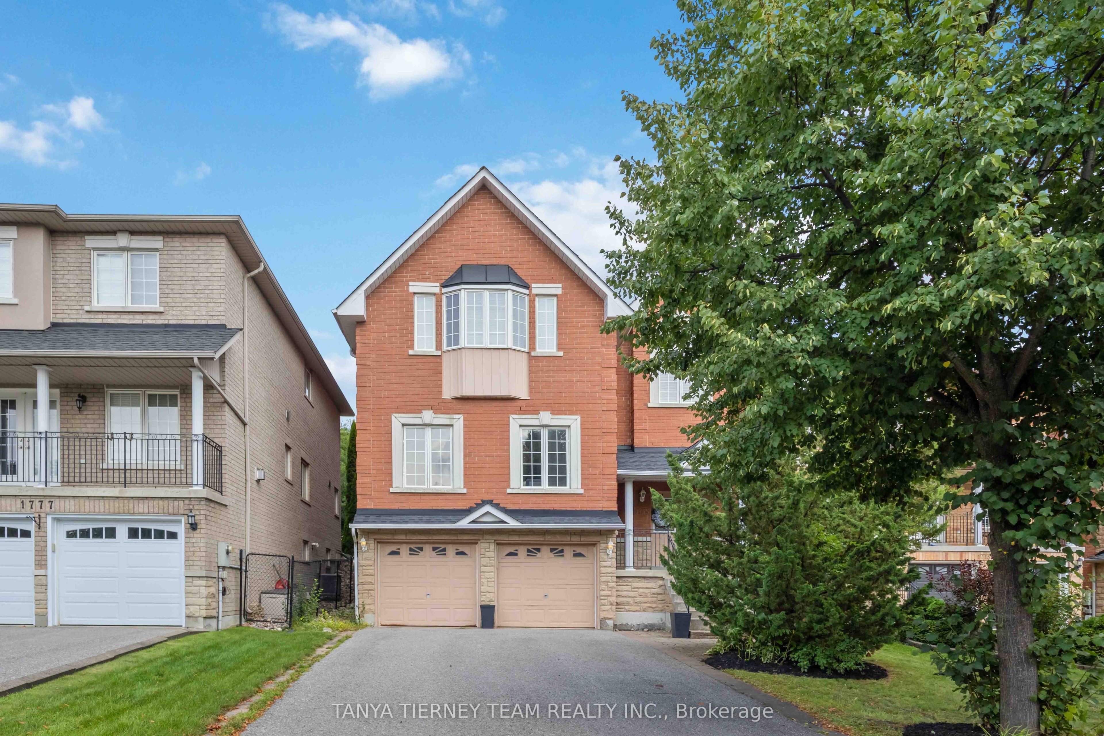 1775 Spartan Court, Pickering, ON L1V 7G6 photo 2