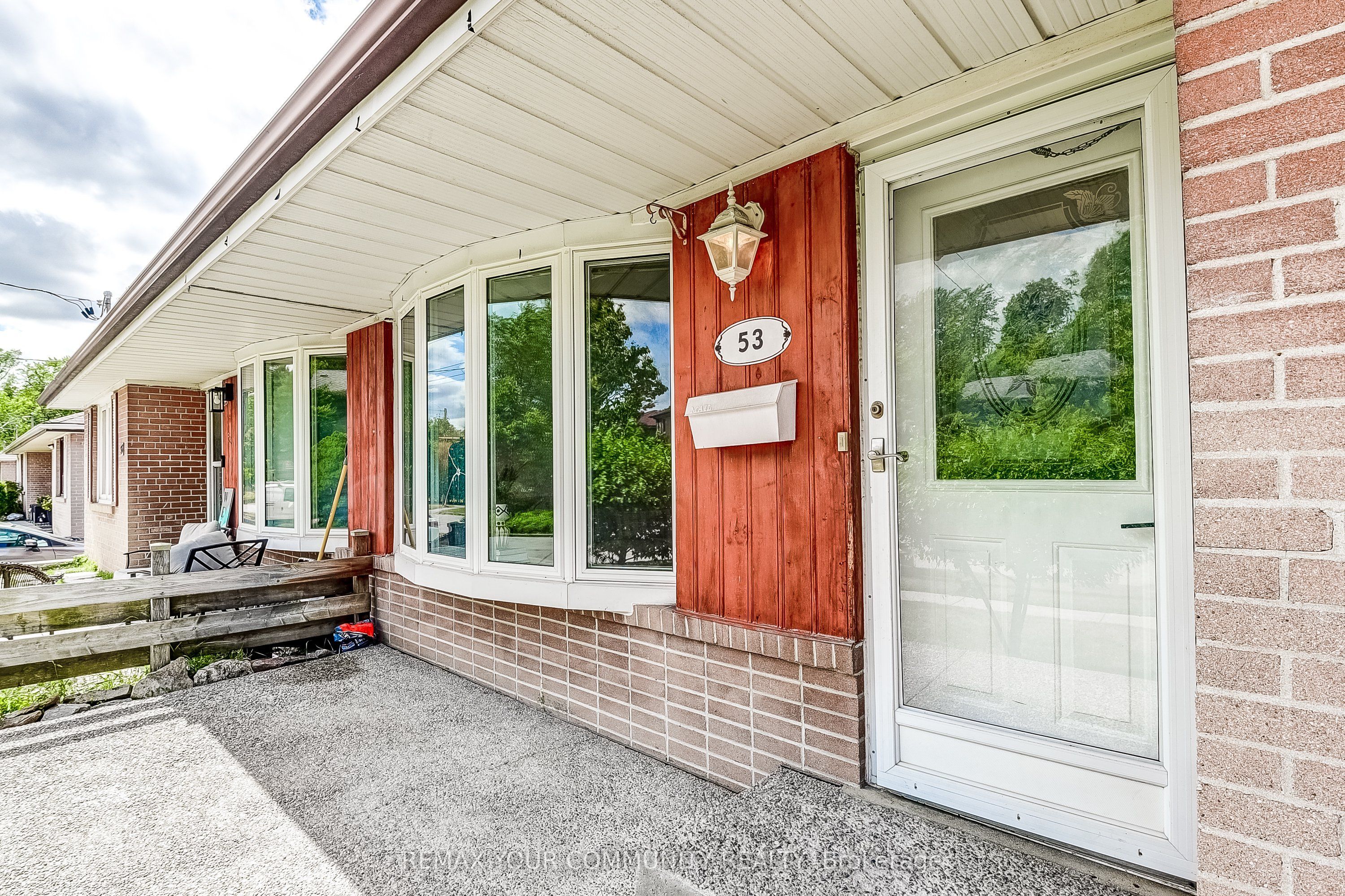 53 Glory Crescent, Toronto, ON M1E 2B9 photo 2