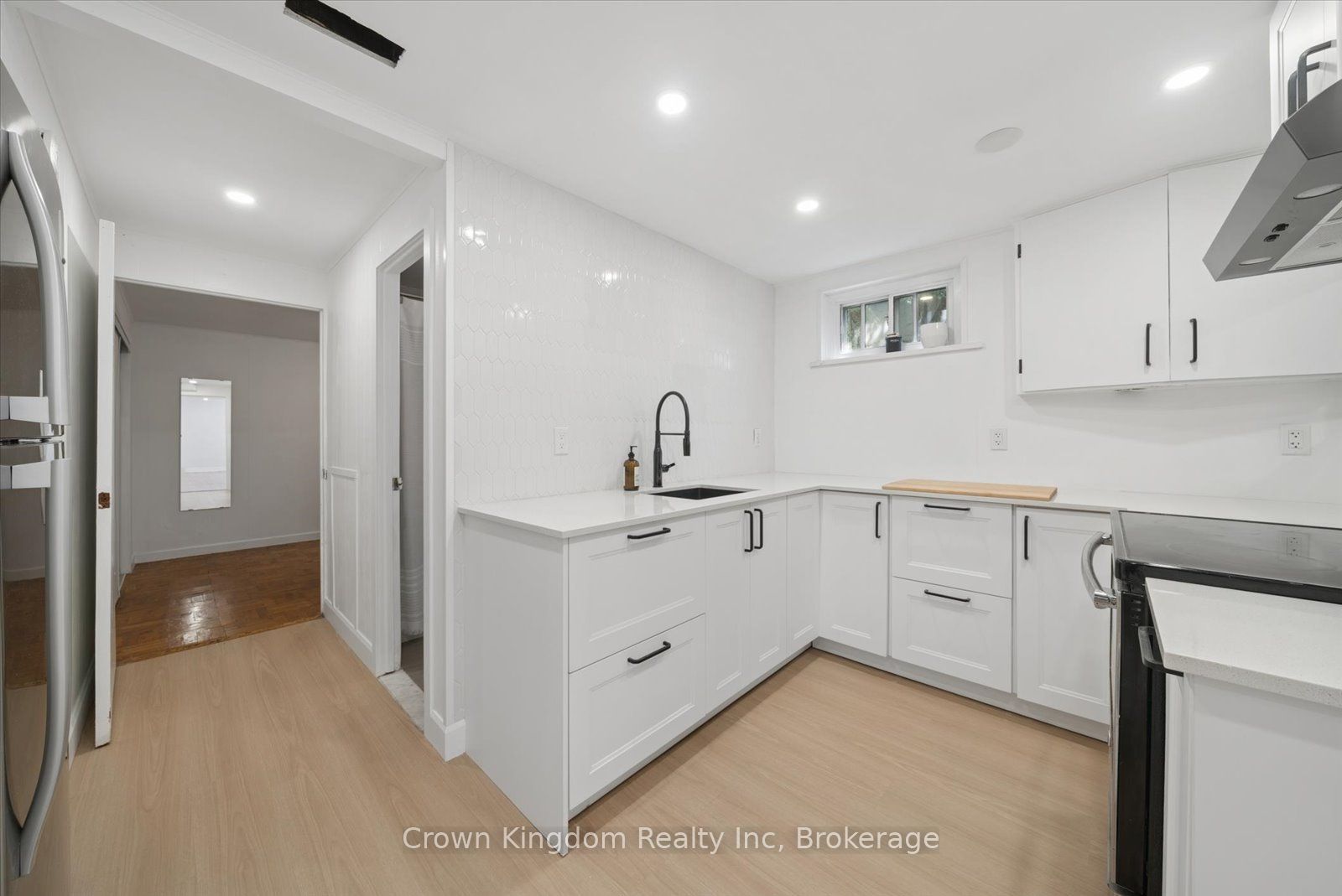 20 Lyncroft Drive Lower, Toronto, ON M1E 1X7 photo 4