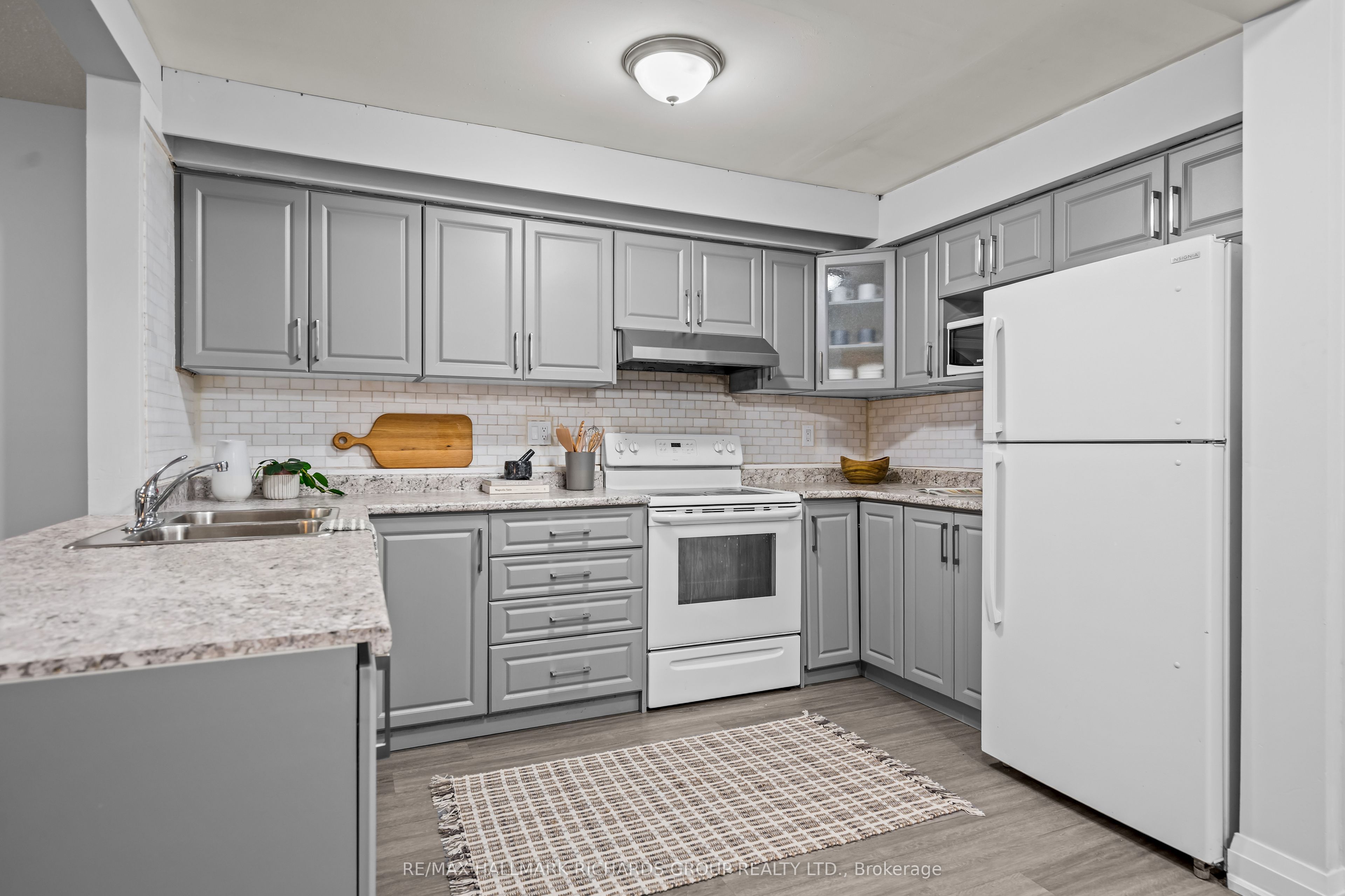 11 Livonia Place 18, Toronto, ON M1E 4W5 photo 5