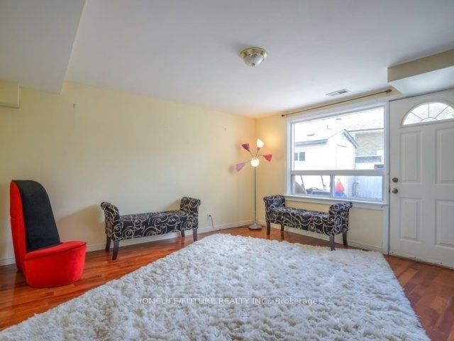 4 Wonderland Drive Bsmt, Toronto, ON M1G 2Y1 photo 2