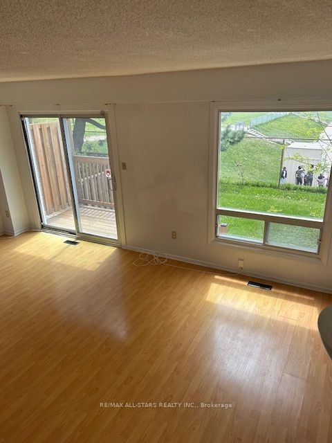201 Alexmuir Boulevard 82, Toronto, ON M1V 1S5 photo 5