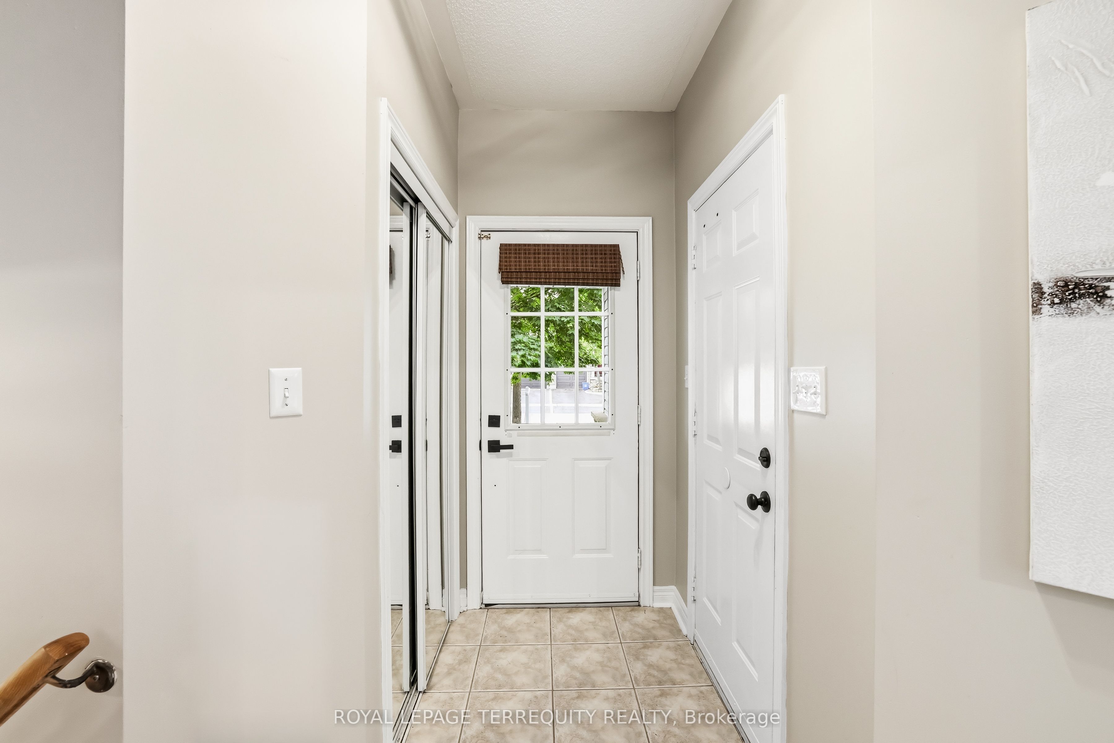 8 Sinden Drive, Whitby, ON L1M 2B8 photo 4