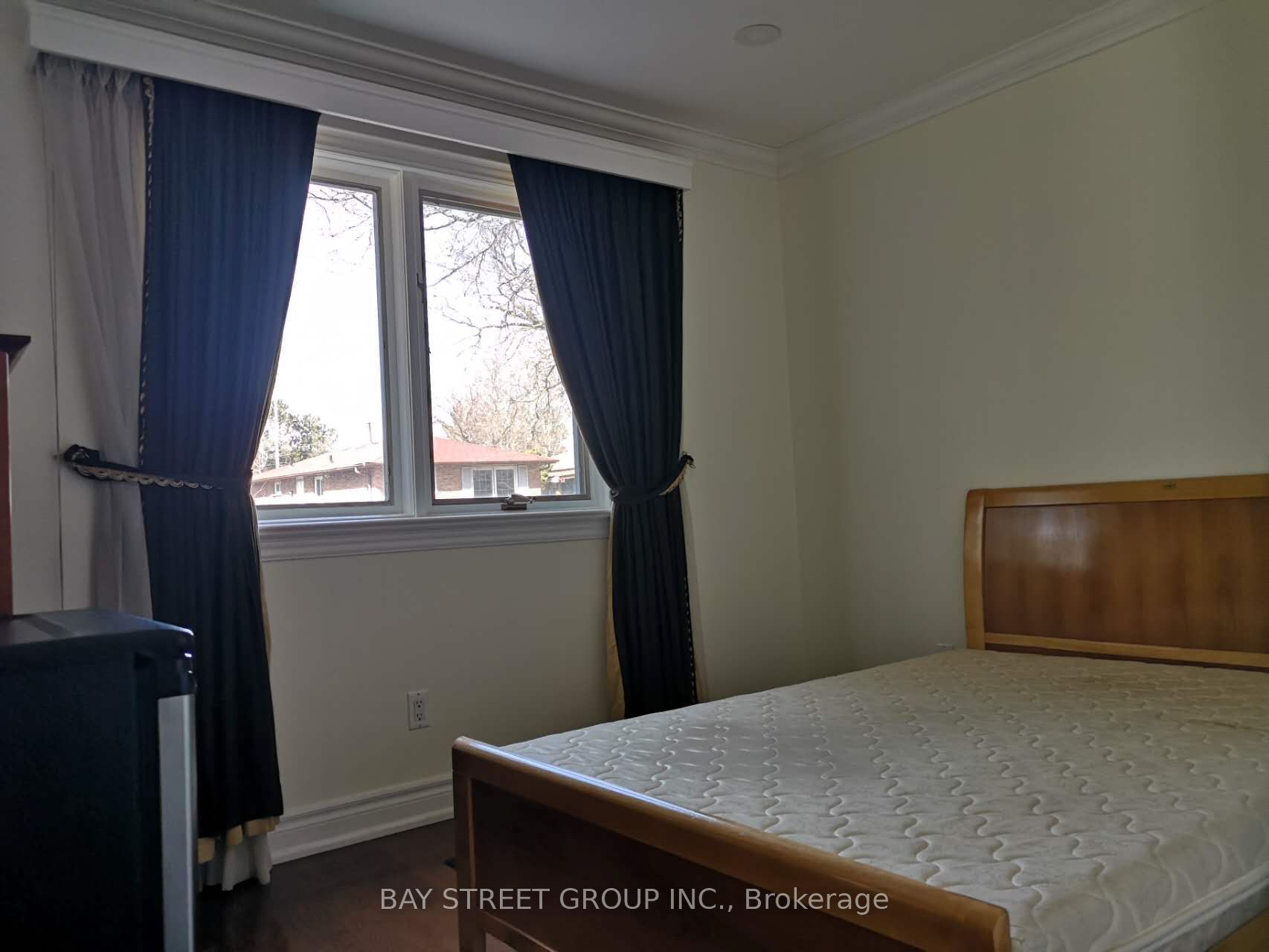 19 Dunsfold Drive 2, Toronto, ON M1B 1T5 photo 2