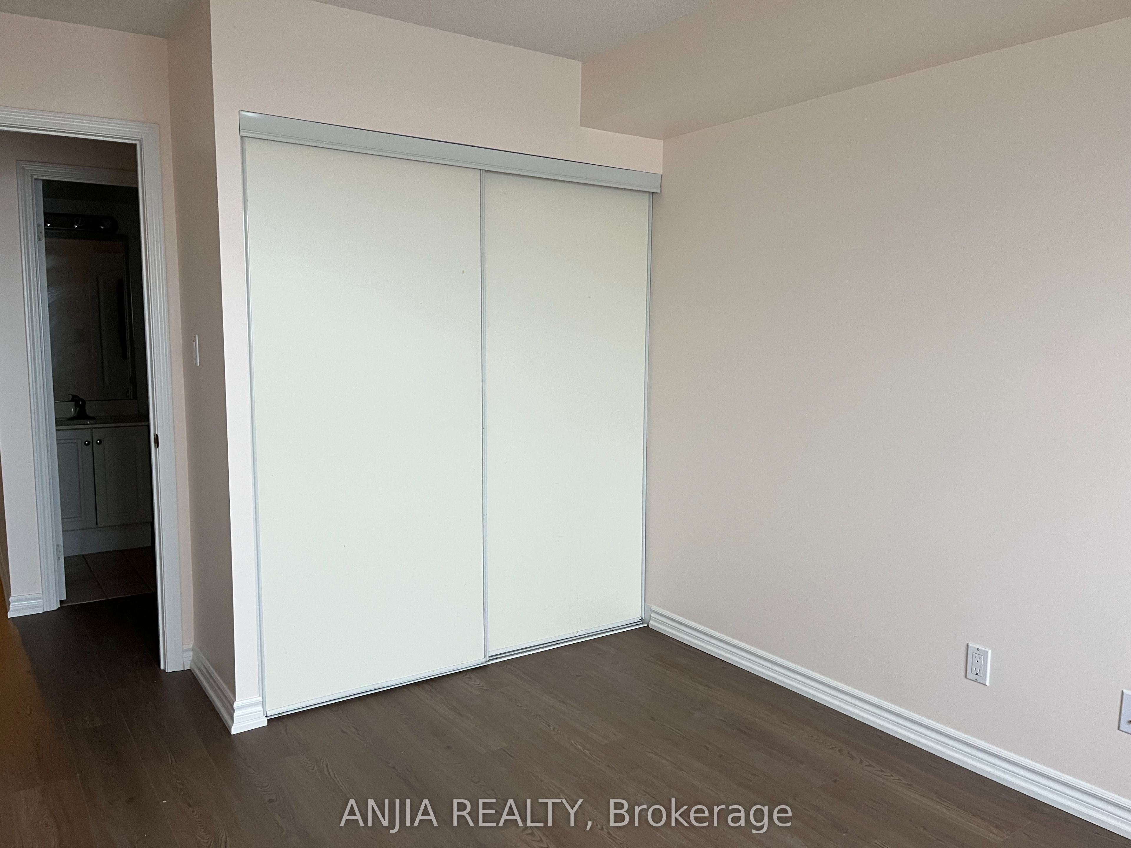 1883 Mcnicoll Avenue 1112, Toronto, ON M1V 5M3 photo 3