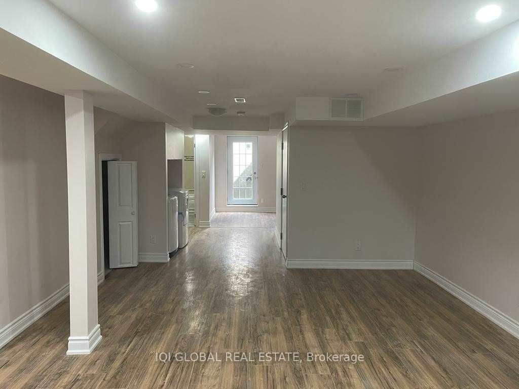29 Nobbs Drive Bsmt, Ajax, ON L1T 4M1 photo 2