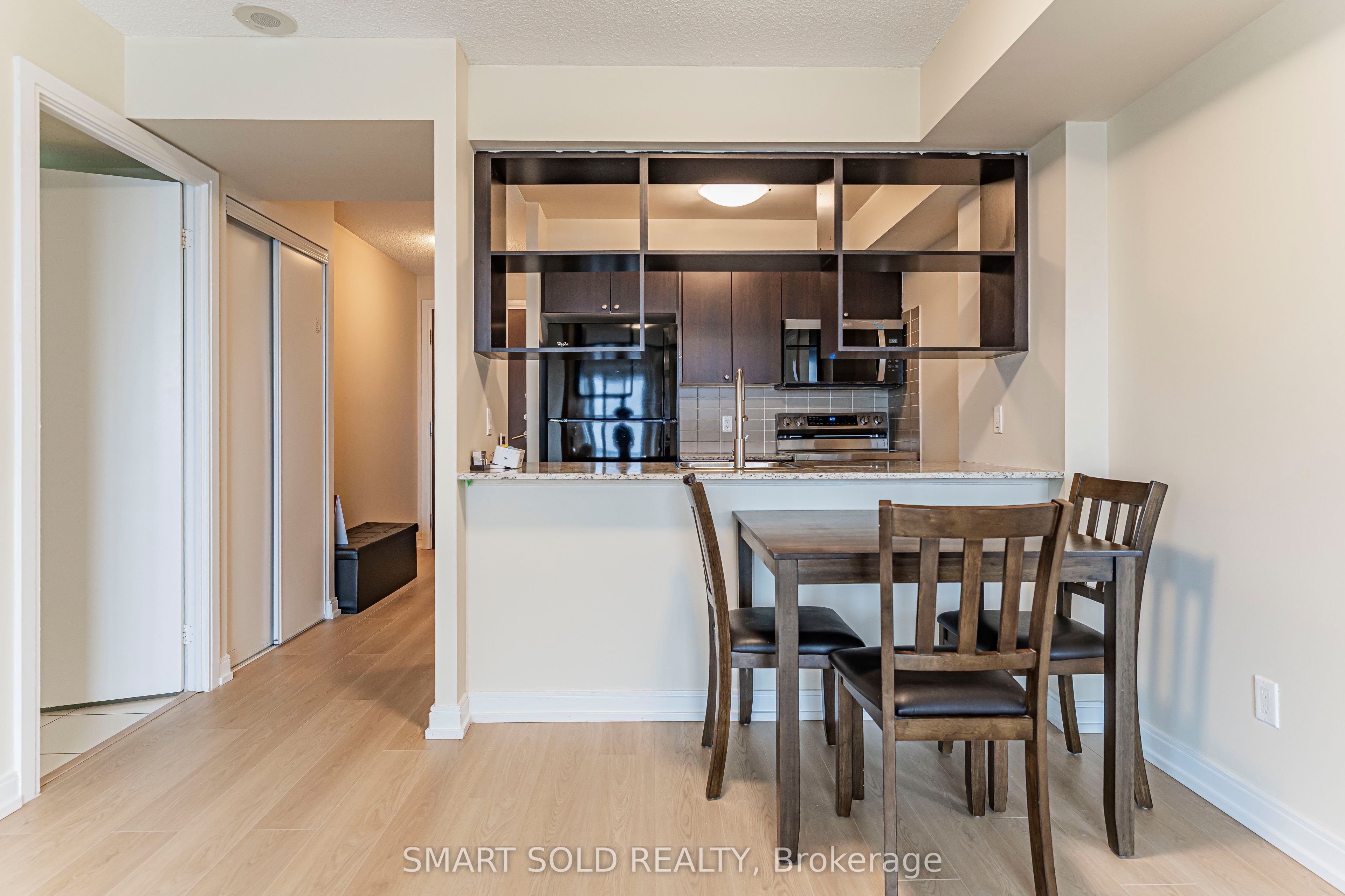 181 Village Green Square 1621, Toronto, ON M1S 0K6 photo 3