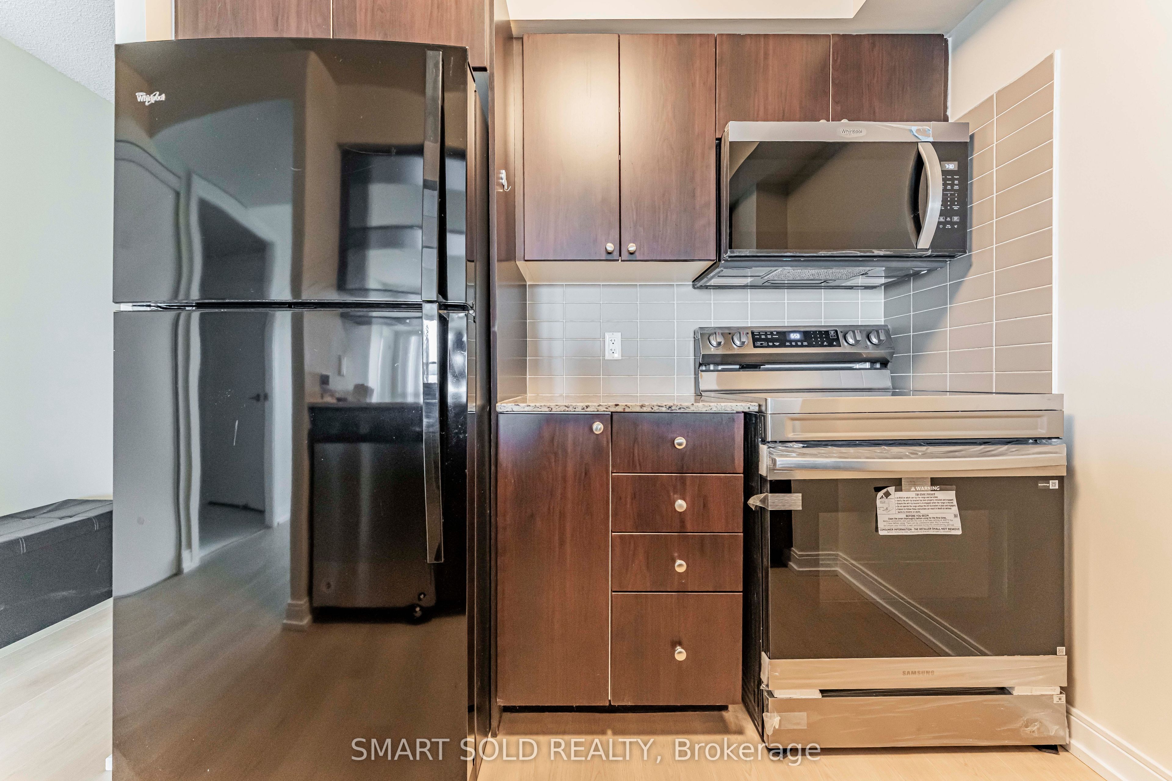 181 Village Green Square 1621, Toronto, ON M1S 0K6 photo 4