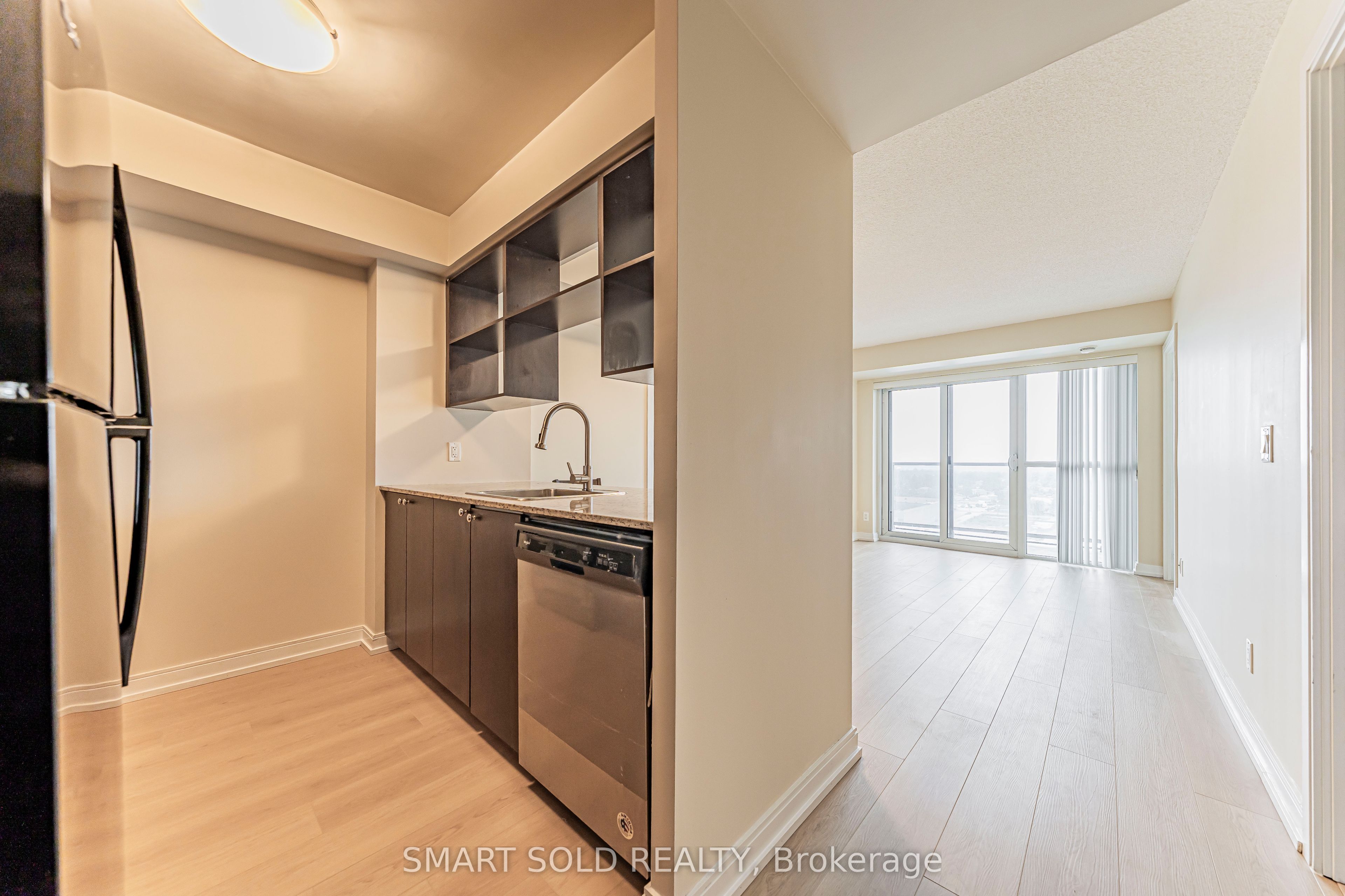 181 Village Green Square 1621, Toronto, ON M1S 0K6 photo 5