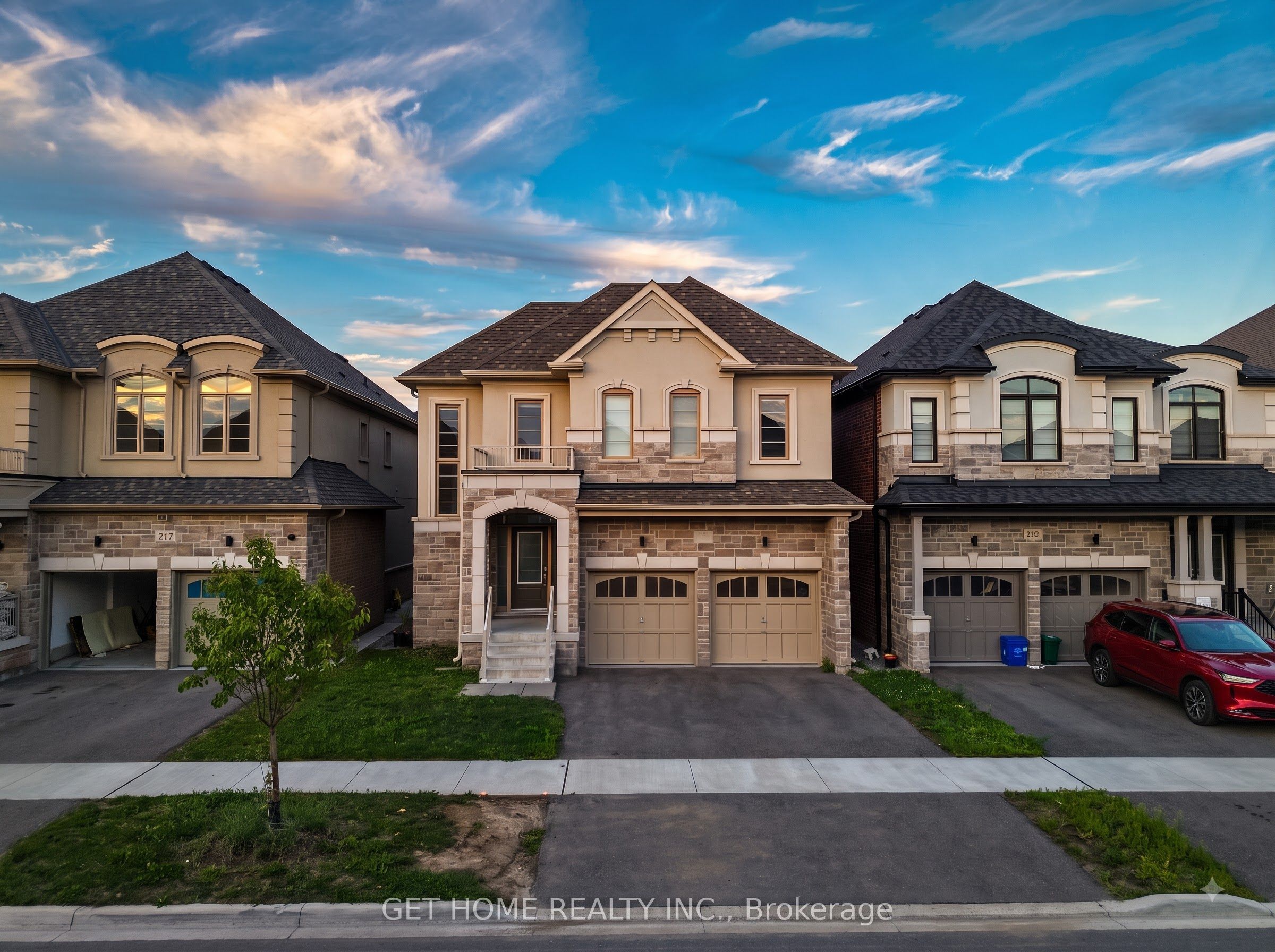 215 Ronald Gustcott Drive, Oshawa, ON L1K 3G3