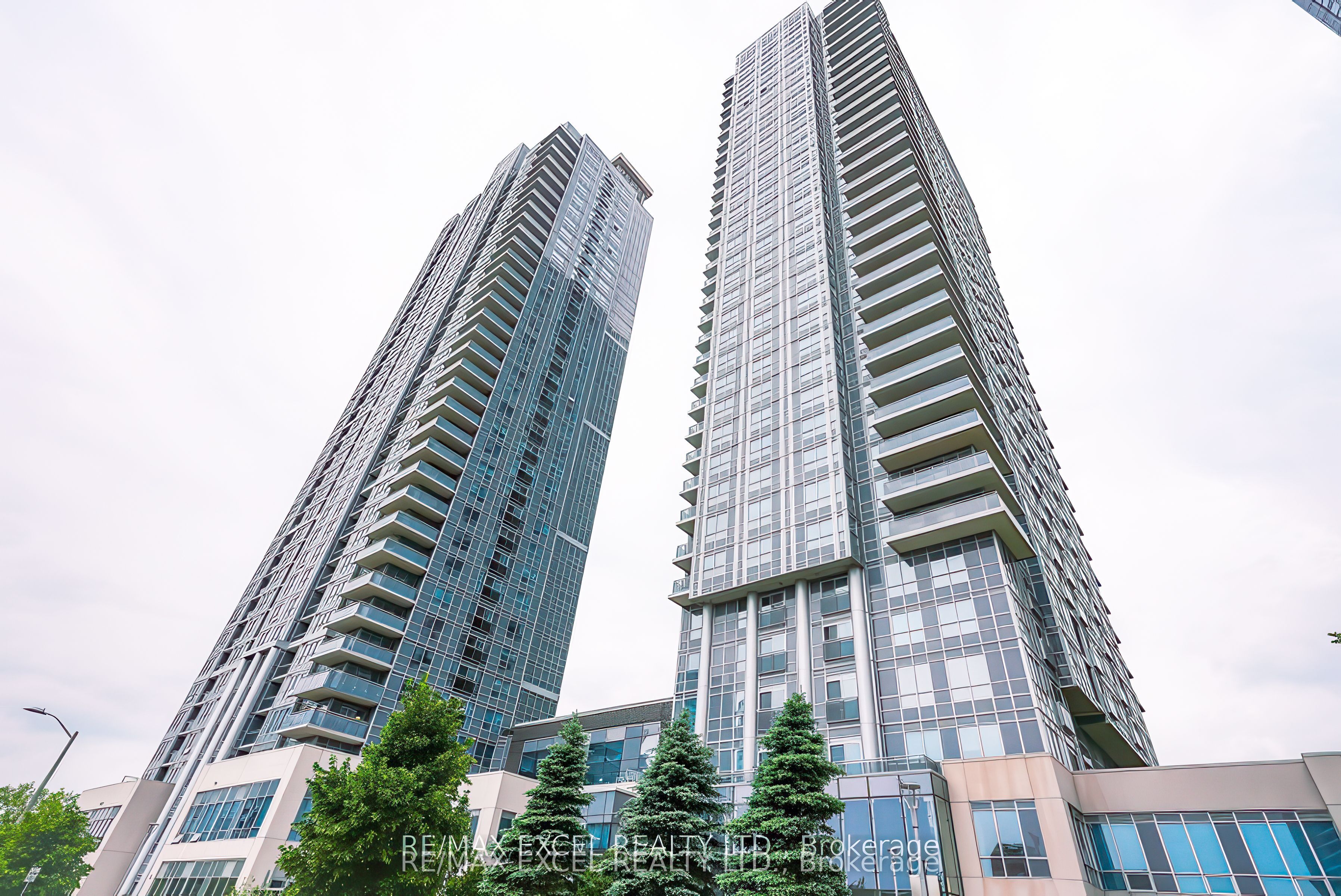275 Village Green Square 1215, Toronto, ON M1S 0K5