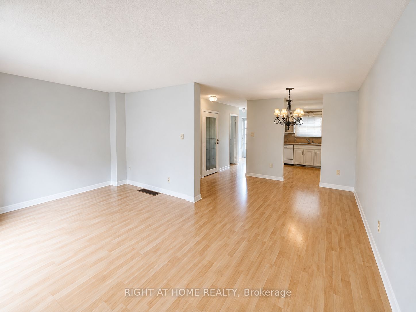 580 Eyer Drive 62, Pickering, ON L1W 3B7 photo 5