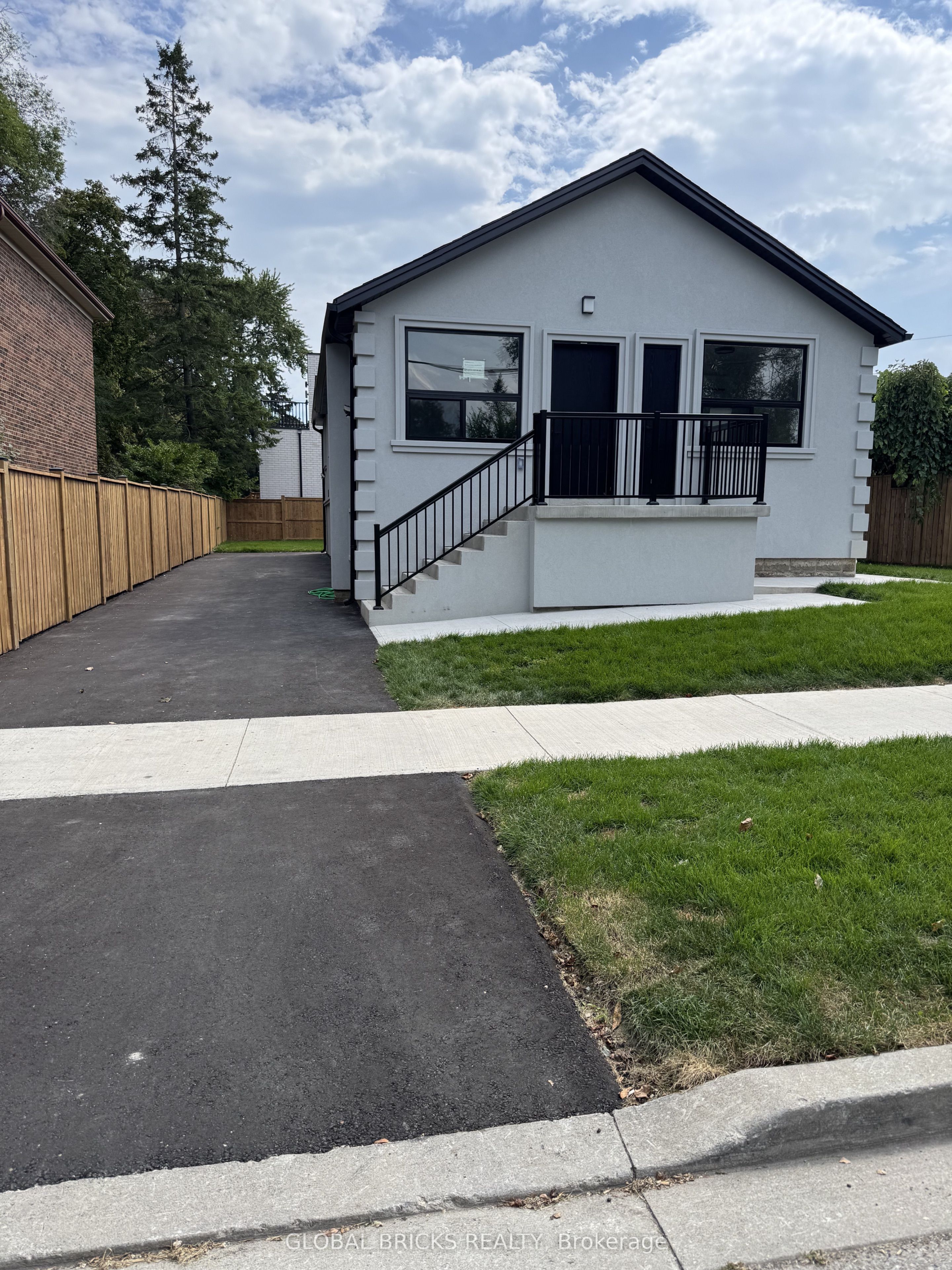 101 Minerva Avenue Unit 2- Rear Upper, Toronto, ON M1M 1V8