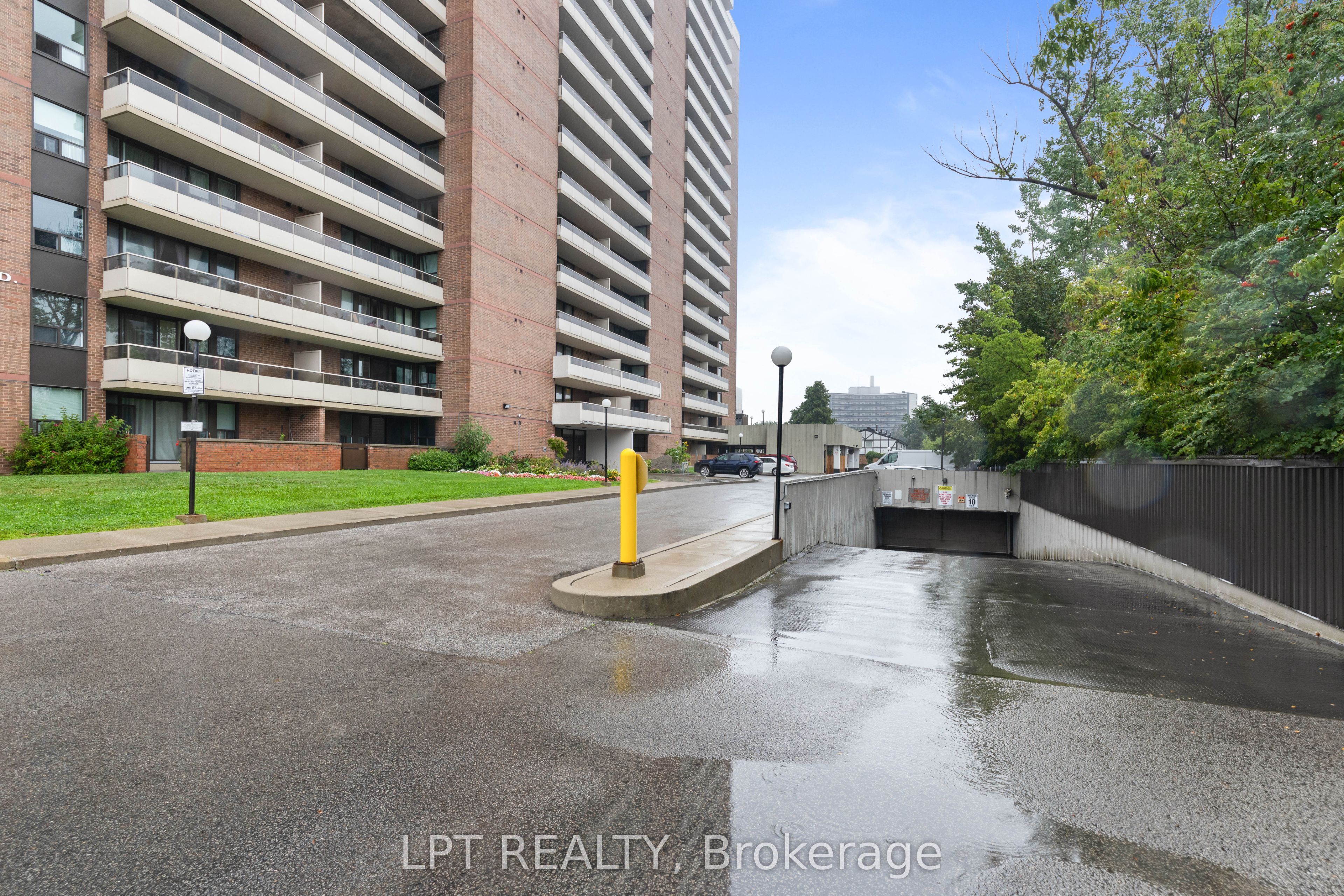 15 Torrance Road 1910, Toronto, ON M1J 3K2 photo 3