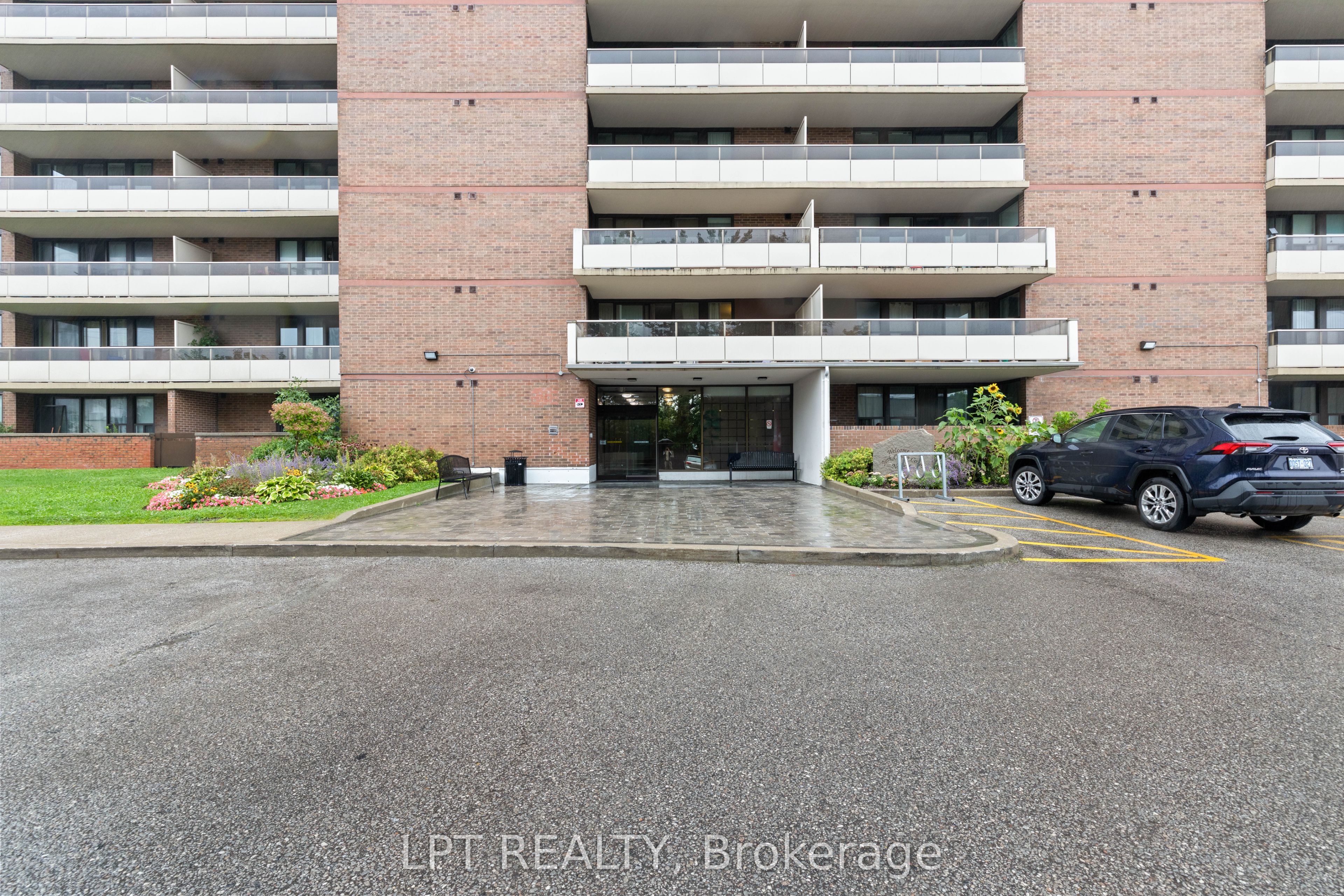 15 Torrance Road 1910, Toronto, ON M1J 3K2 photo 4