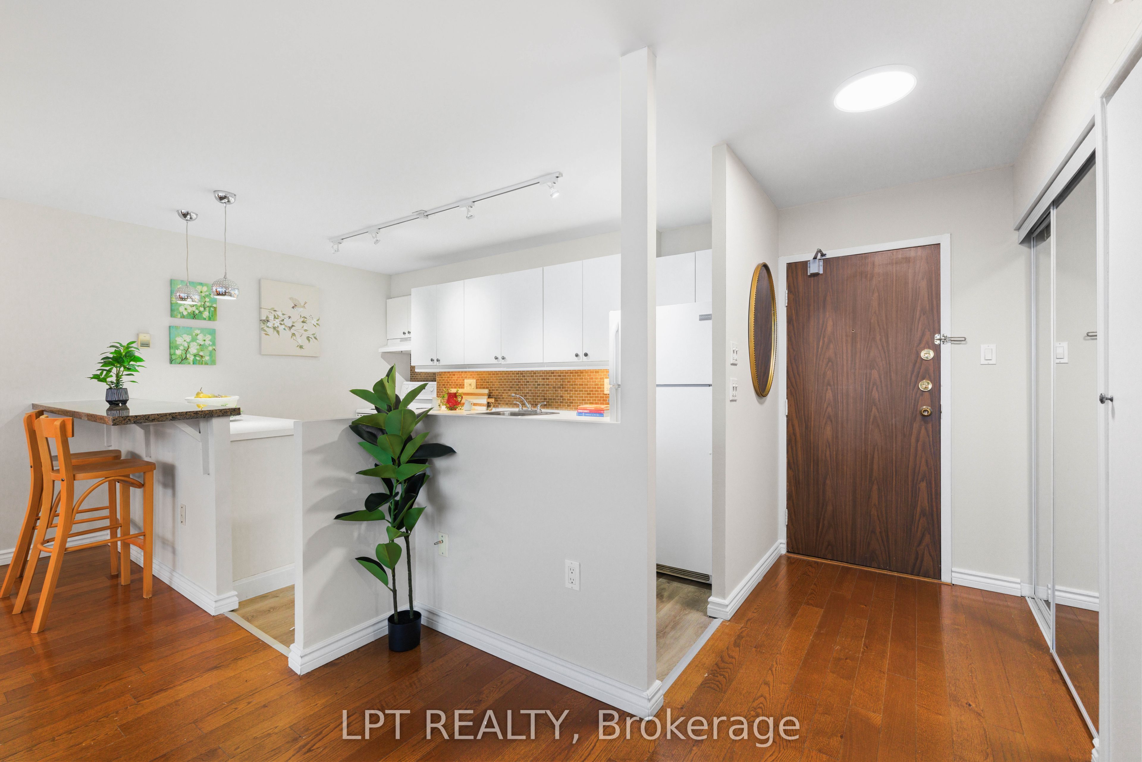 15 Torrance Road 1910, Toronto, ON M1J 3K2 photo 5