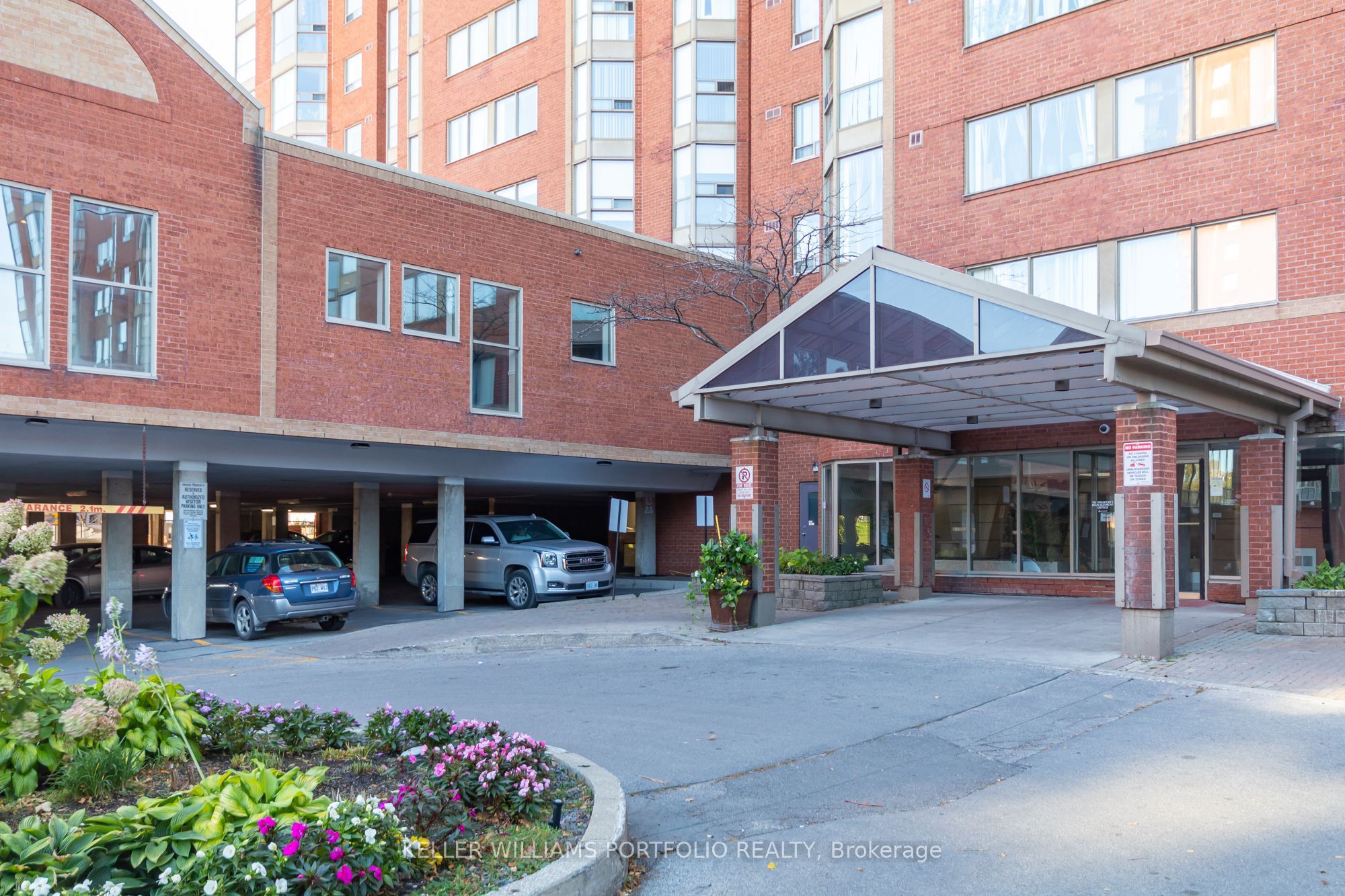 2460 Eglinton Avenue E 810, Toronto, ON M1K 5J7 photo 2