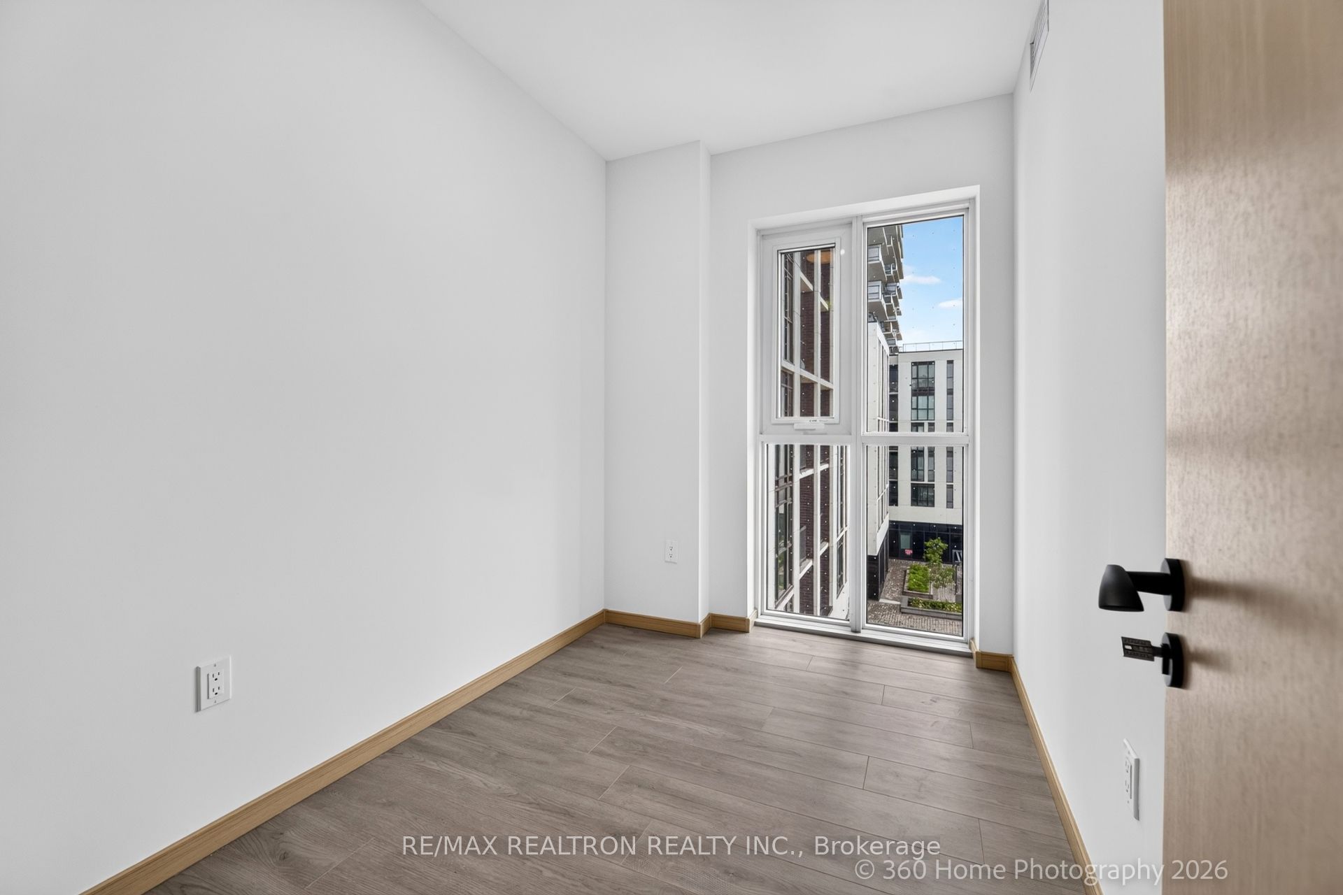 3421 Sheppard Avenue E 503, Toronto, ON M1T 0C1 photo 5