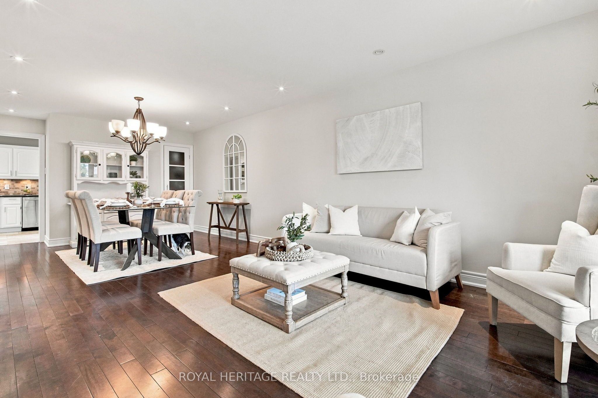 816 Sheppard Avenue, Pickering, ON L1V 1G5 photo 5