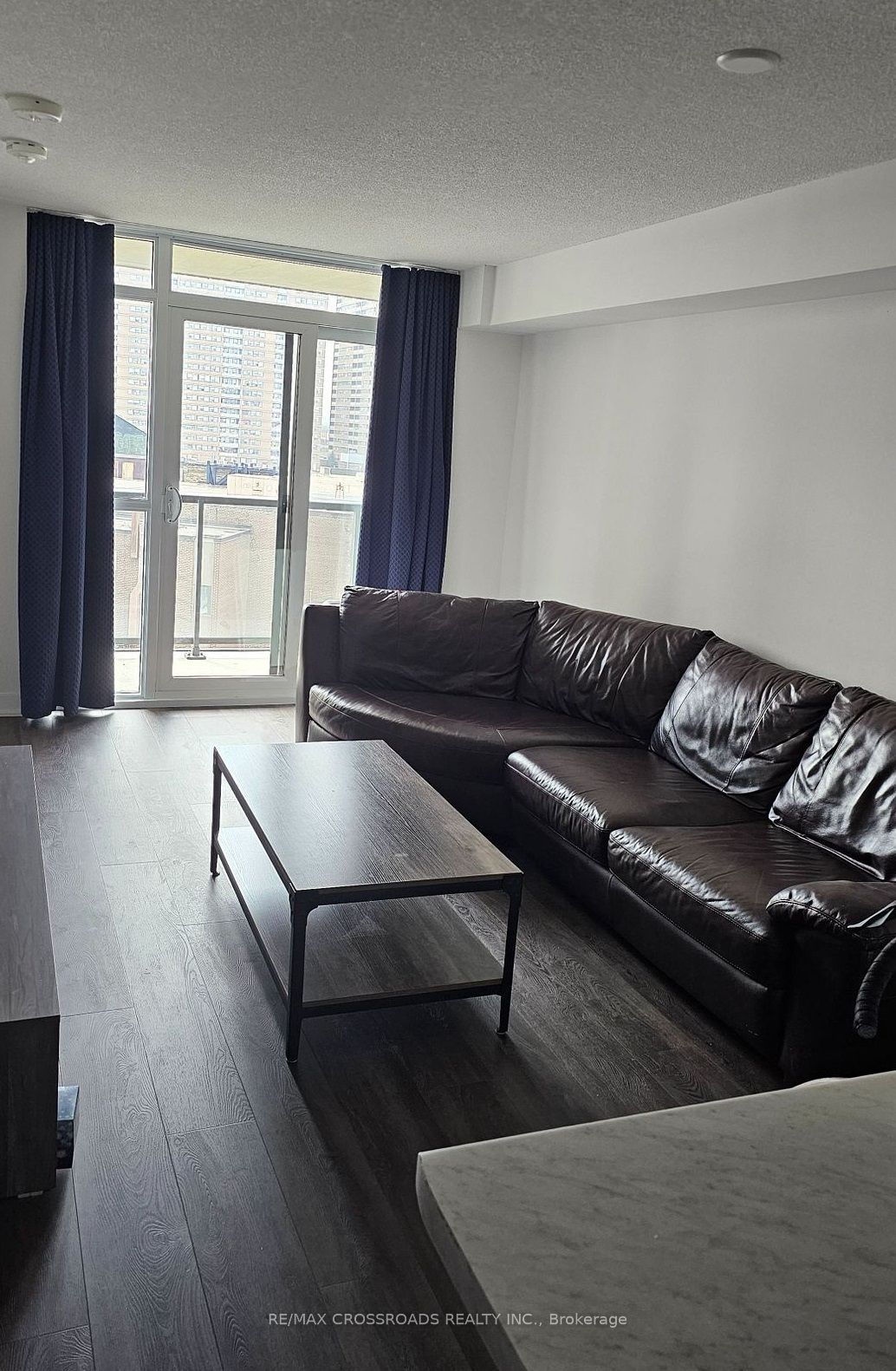 8 Trent Avenue 502, Toronto, ON M4C 0A6 photo 2
