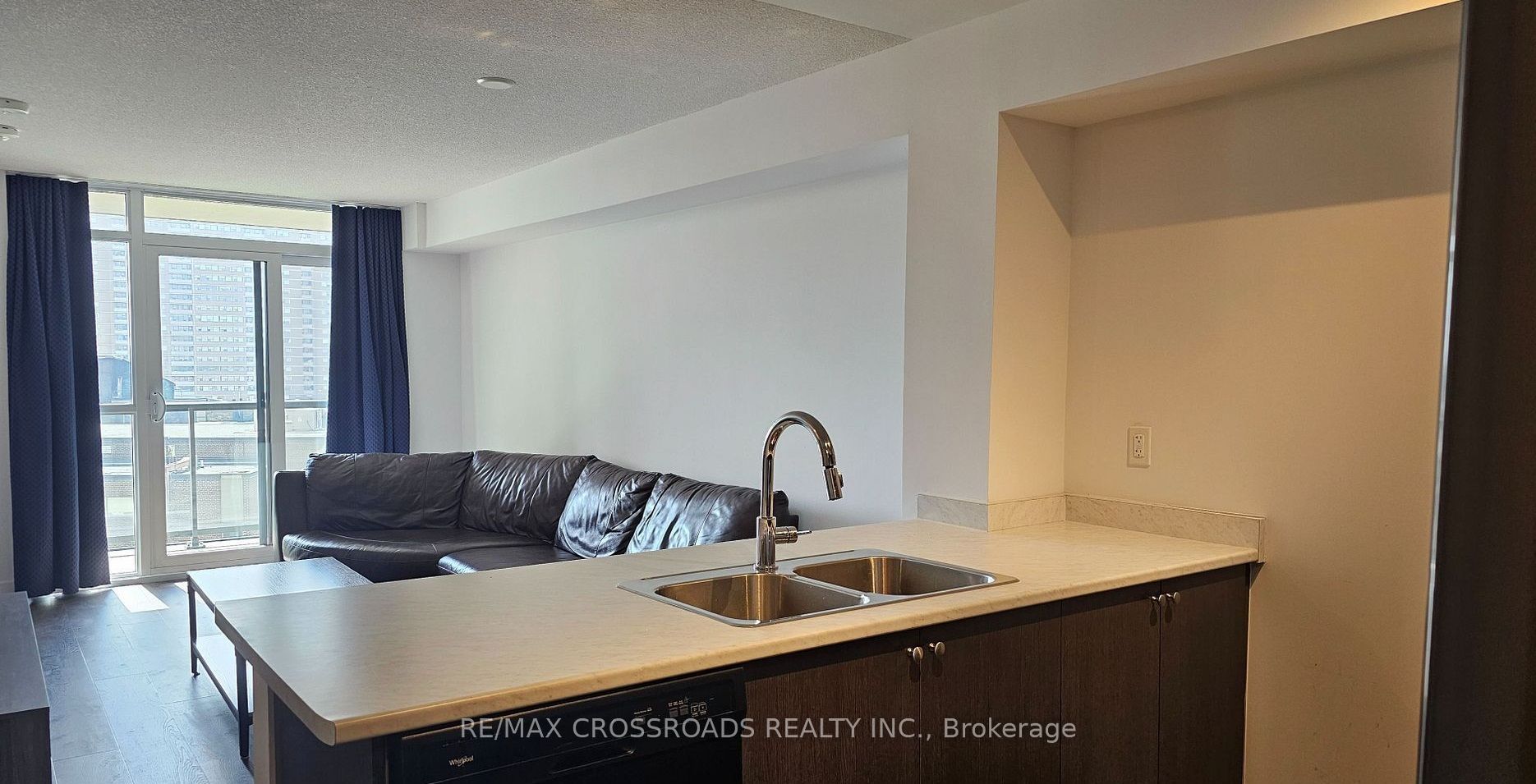 8 Trent Avenue 502, Toronto, ON M4C 0A6 photo 5