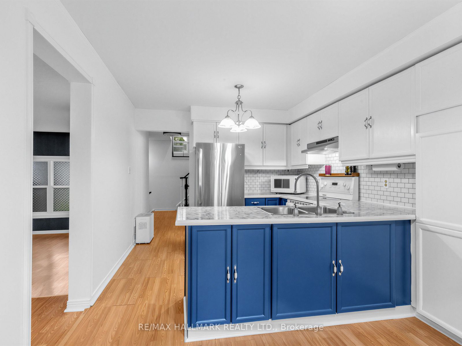 1553 Rawlings Drive, Pickering, ON L1V 5B2 photo 5