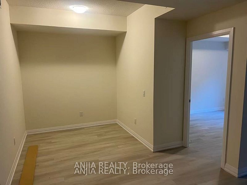 3270 Sheppard Avenue E 430, Toronto, ON M1T 3K3 photo 5