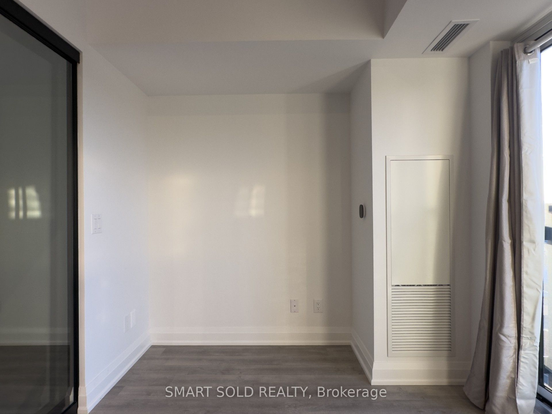 2369 Danforth Avenue 704, Toronto, ON M4C 0B1 photo 5