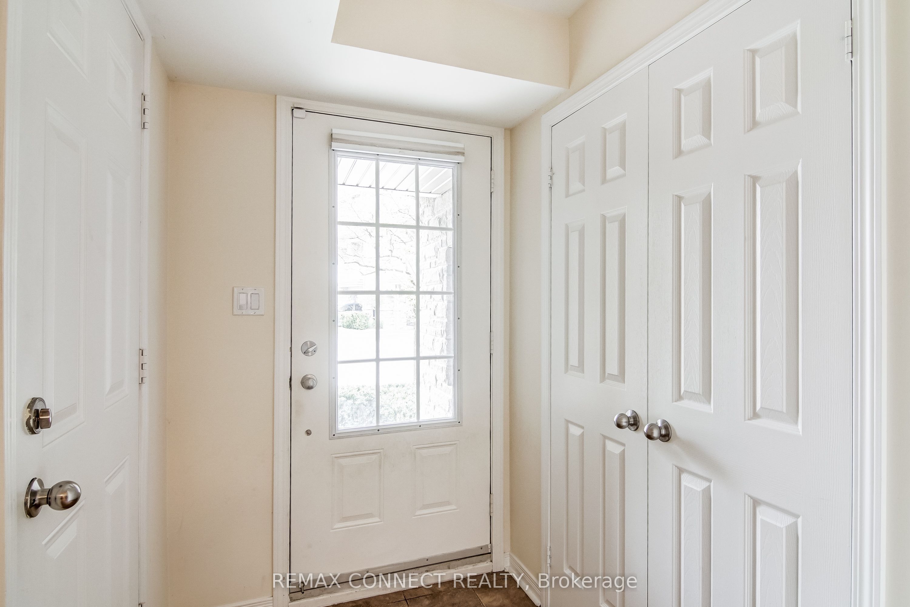 1701 Finch Avenue 30, Pickering, ON L1V 0B7 photo 3