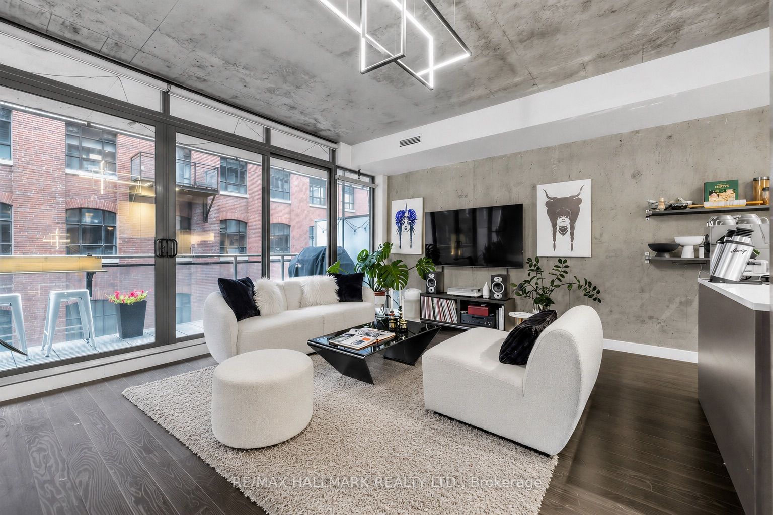 90 Broadview Avenue 408, Toronto, ON M4M 0A7 photo 4