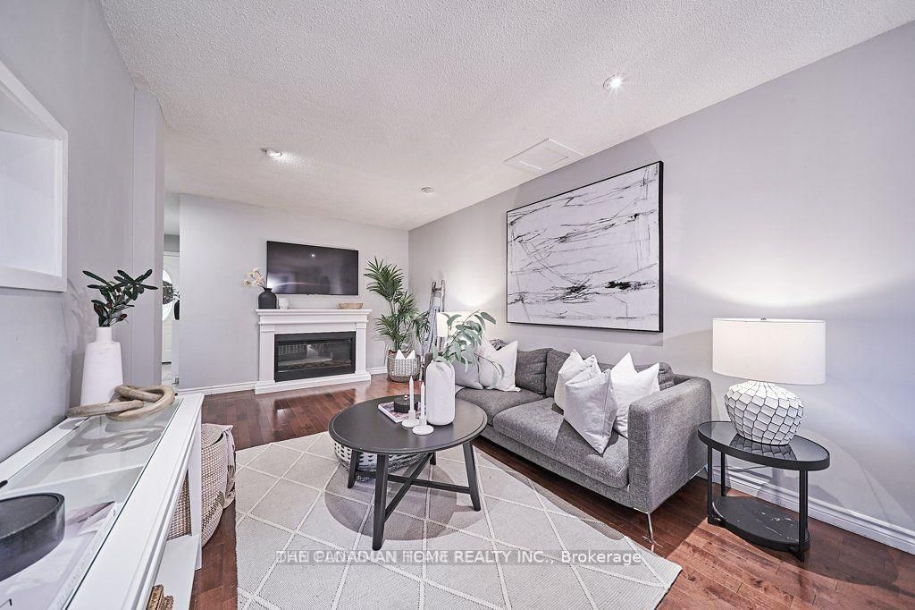 98 Greenfield Crescent, Whitby, ON L1N 7G3 photo 4