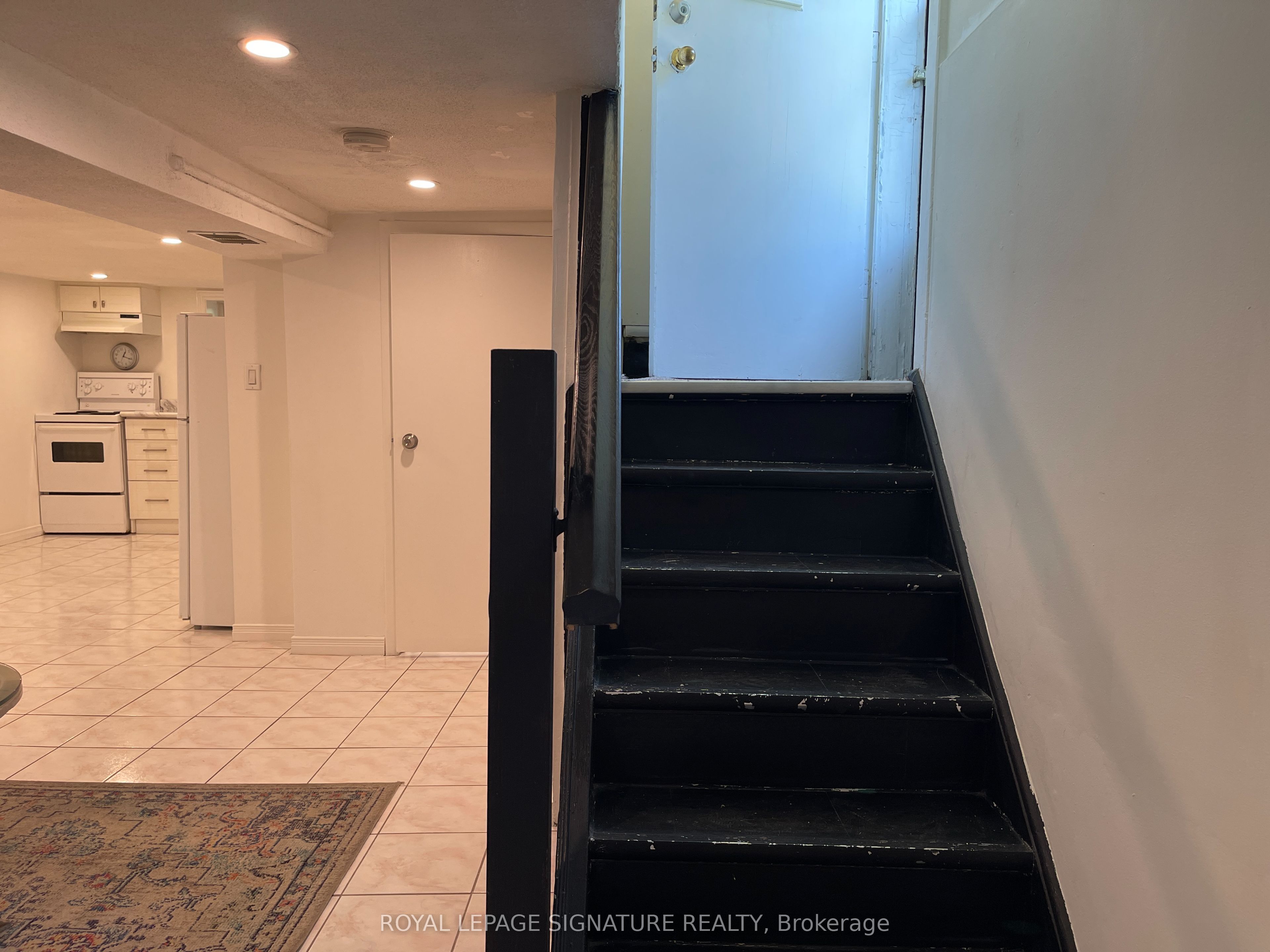 24 Weymouth Avenue Bsmt, Toronto, ON M4C 1R7