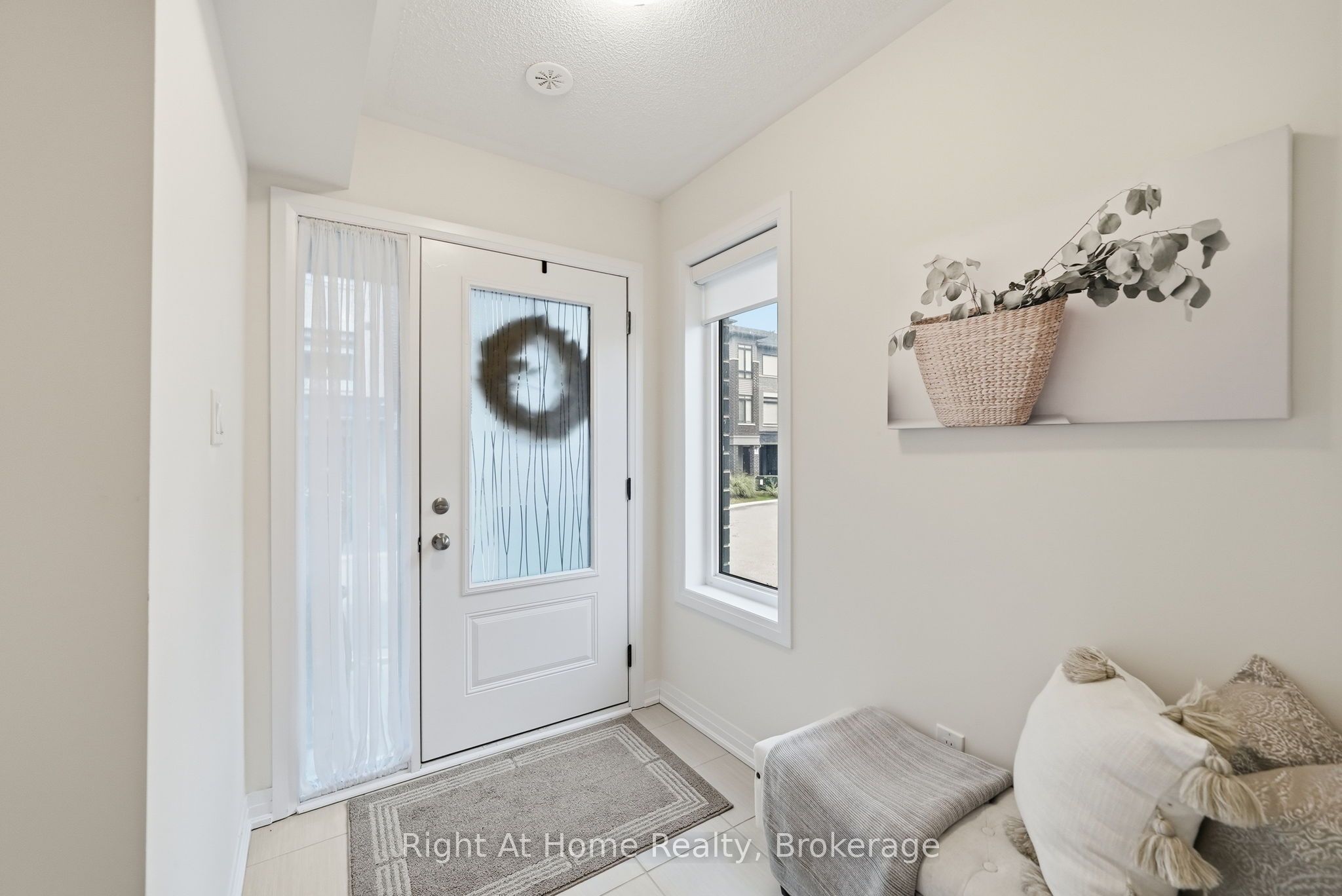 52 Emmas Way, Whitby, ON L1R 0S7 photo 3