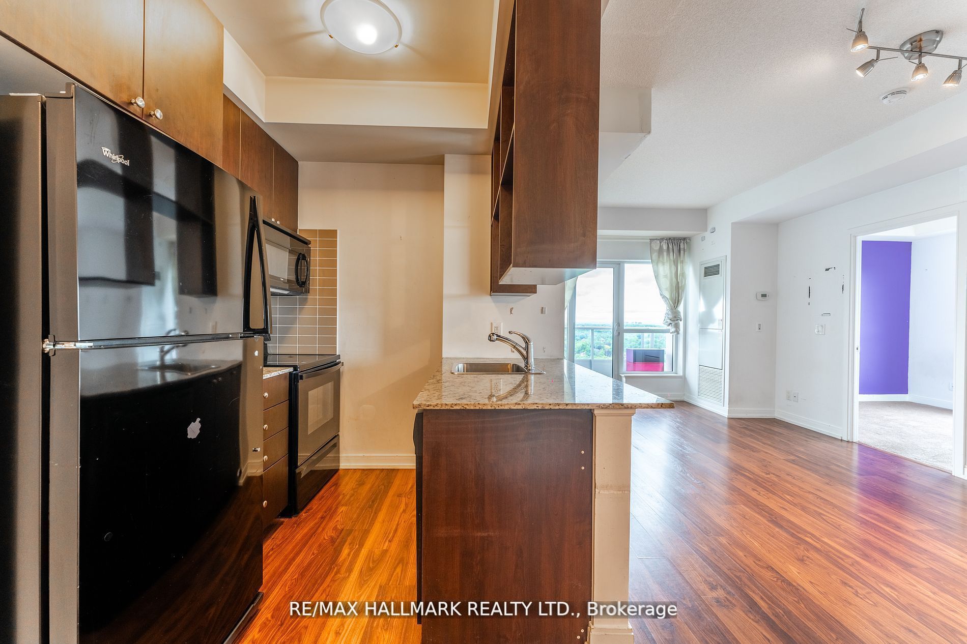 181 Village Green Square 2220, Toronto, ON M1S 0K6 photo 4
