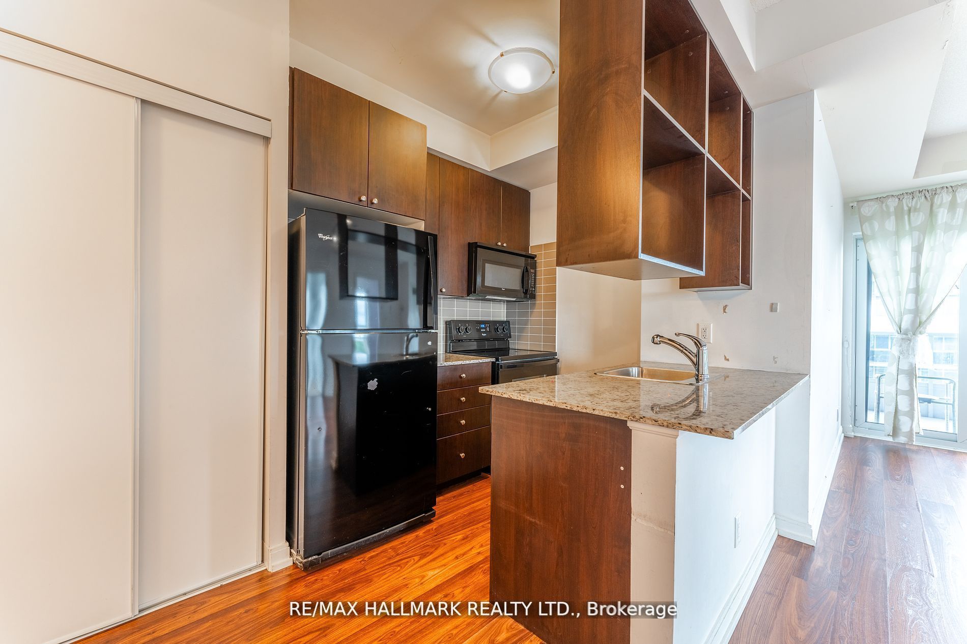 181 Village Green Square 2220, Toronto, ON M1S 0K6 photo 5