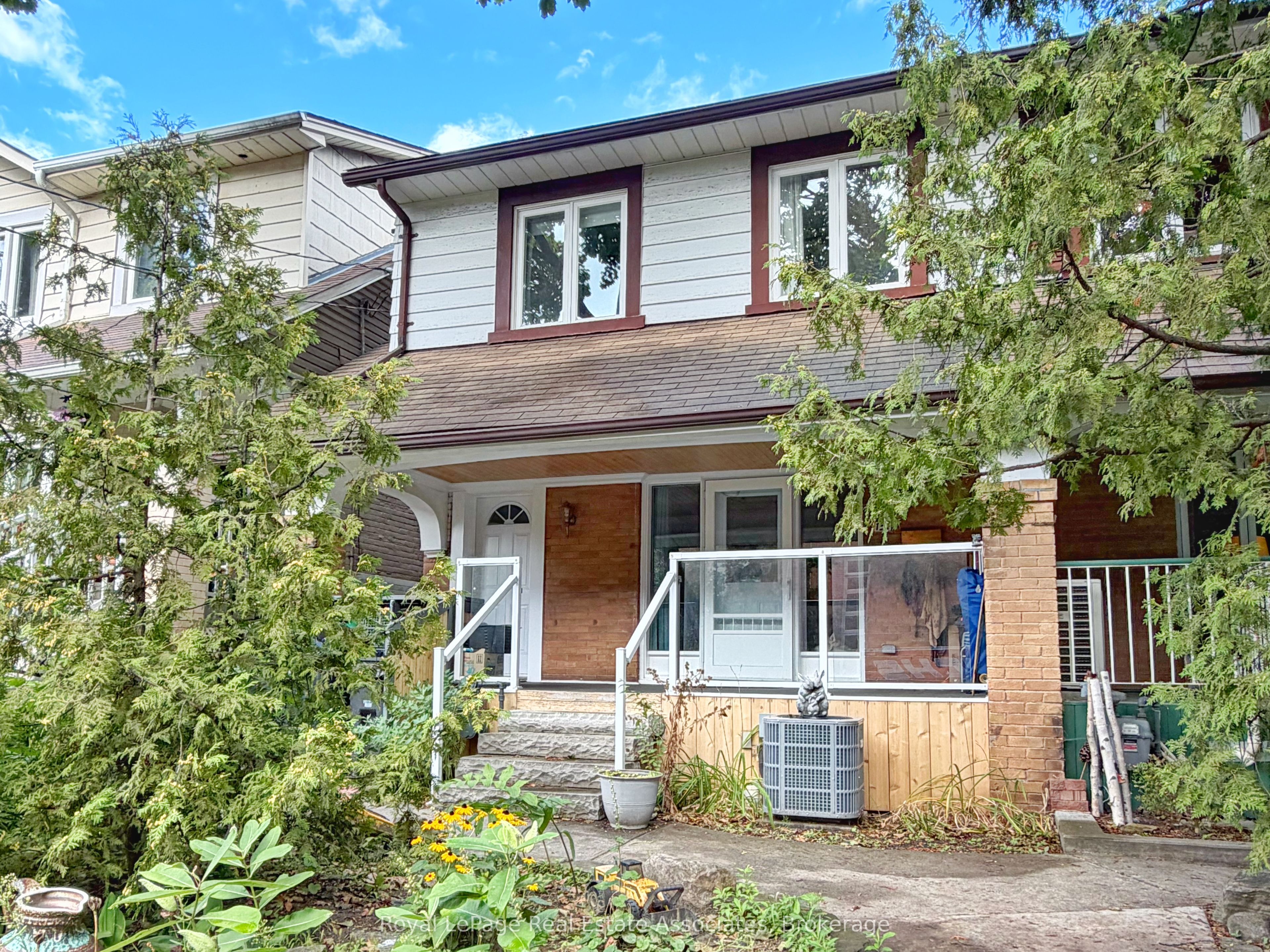 157 Glenmore Road, Toronto, ON M4L 3M2