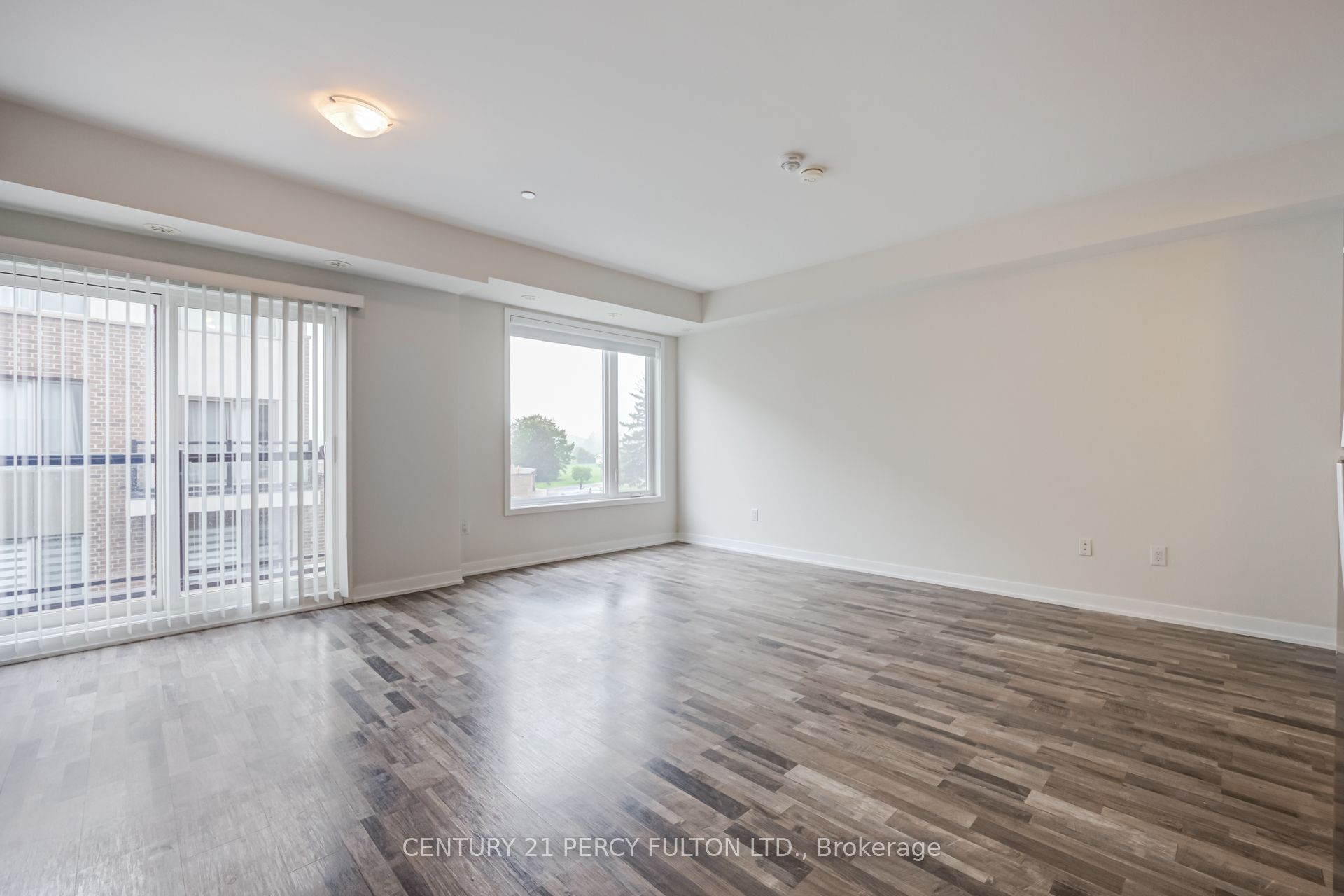 1460 Whites Road 318, Pickering, ON L1V 0E8 photo 3